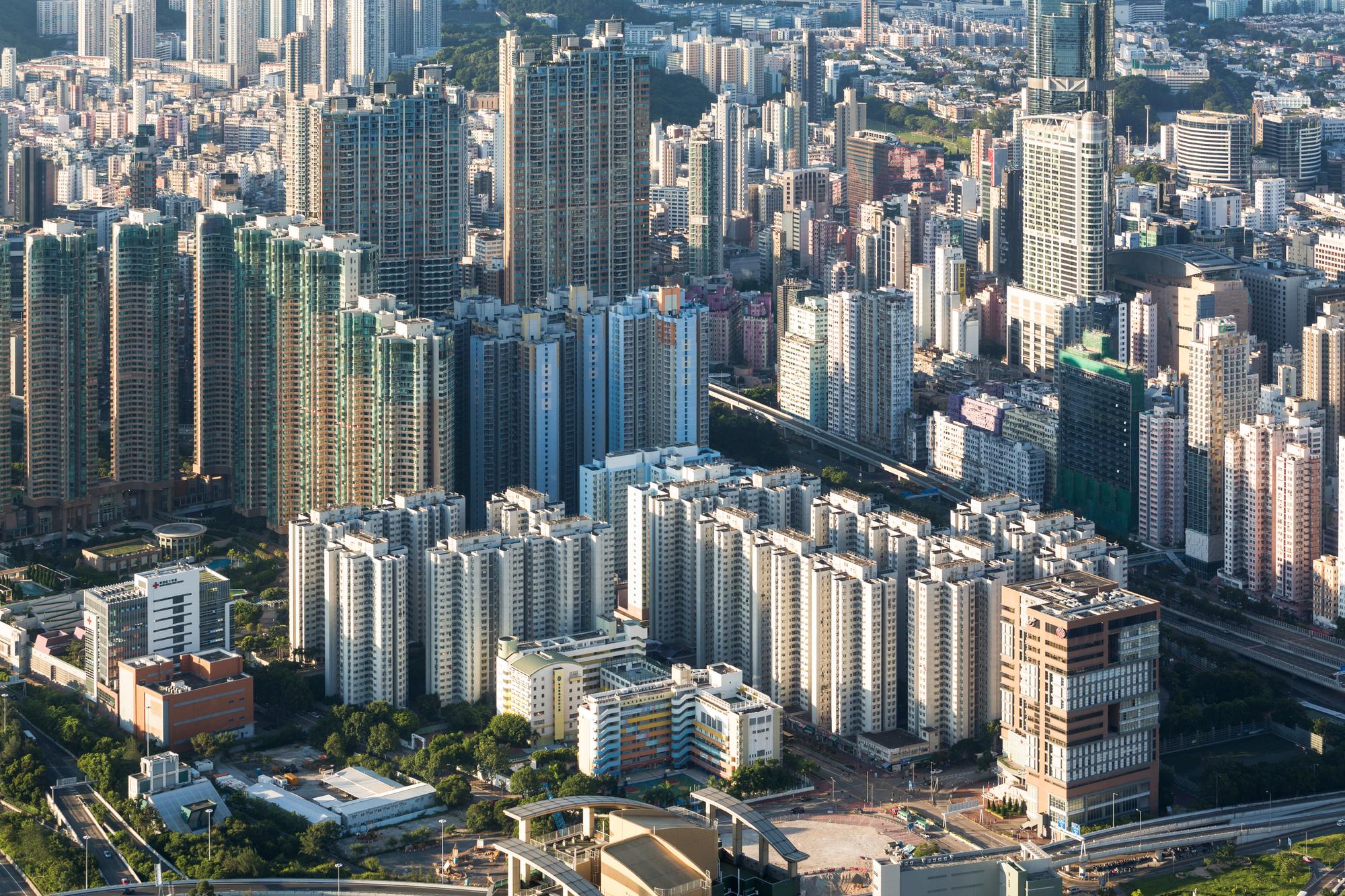 600億都更潮，錢沒消失，只是更挑地段了 — 房產文章主圖，由時代熱搜陳振威撰寫