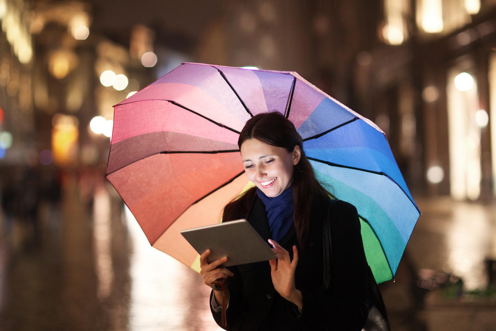 梅雨季來了，該停班停課的不只是雨量──關於這一週天氣，我們需要知道的事 — 生活文章主圖，由時代熱搜江里歐撰寫