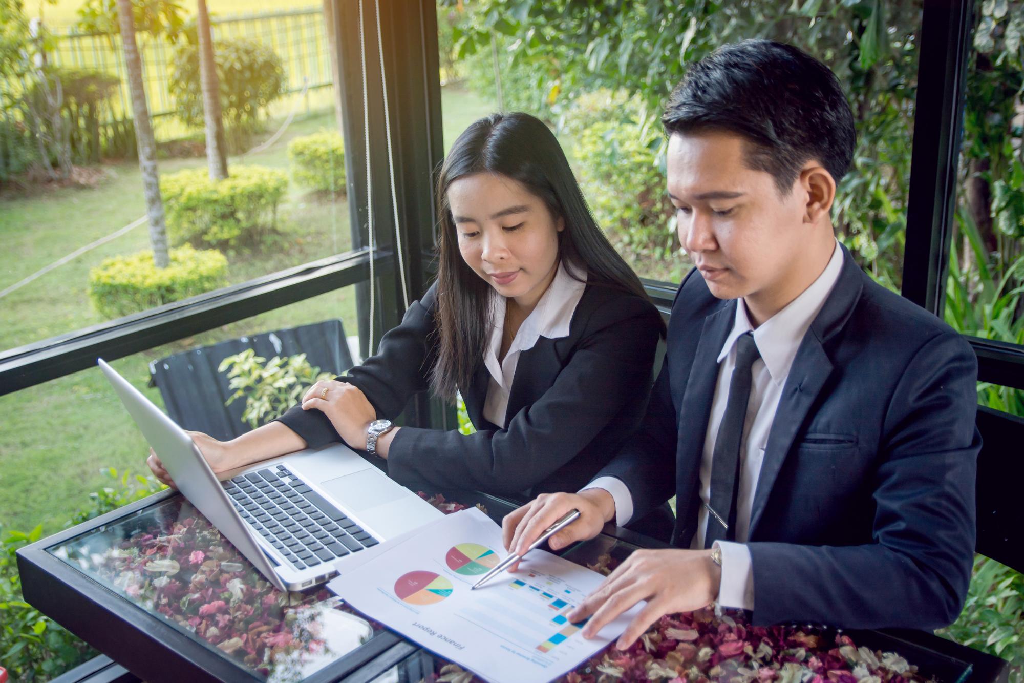 央行說不缺錢，但你的企業拿得到嗎？中小企業融資的K型真相 — 相關圖片2