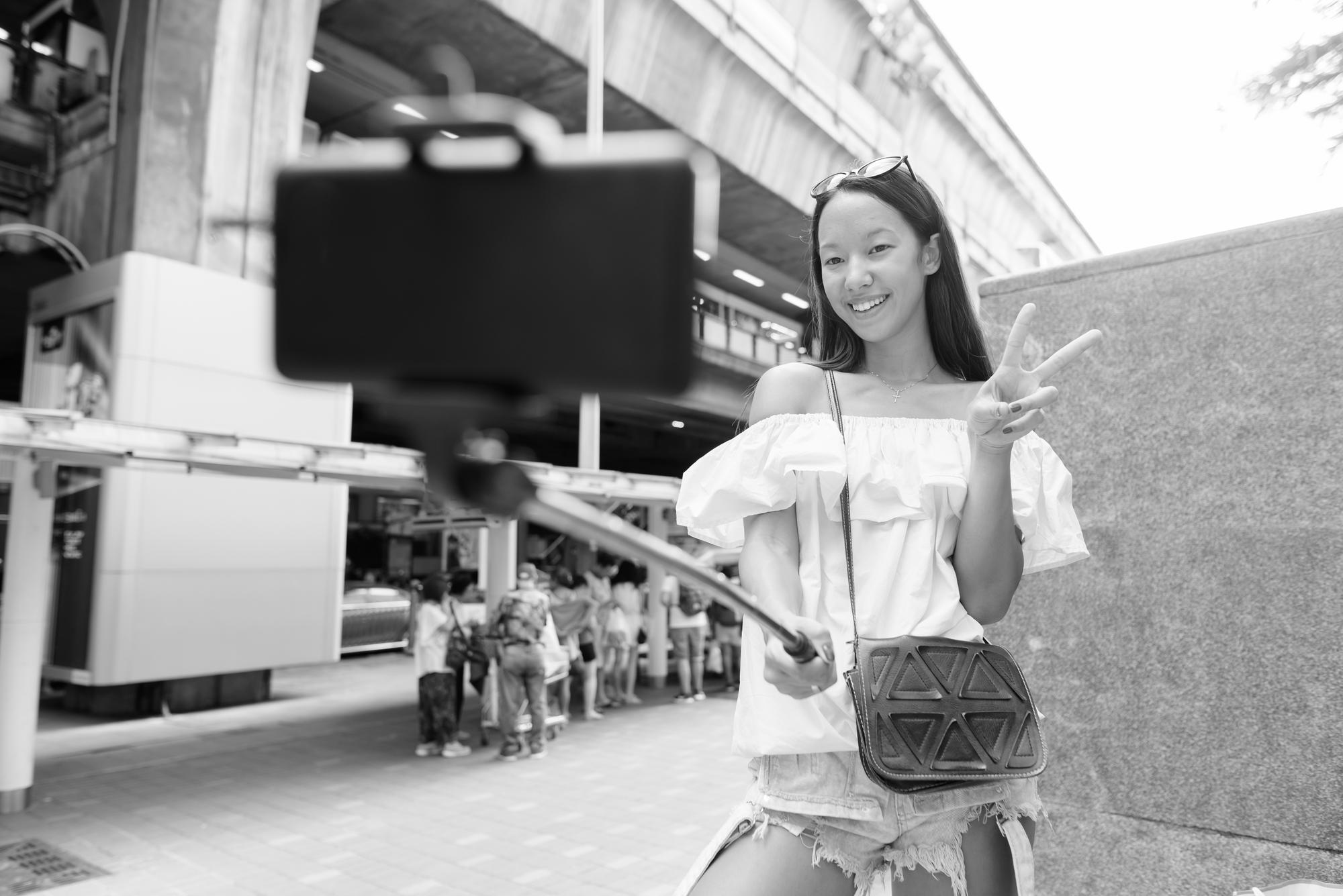 Acne Studios 插旗台中：前衛美學不只是北歐白日夢 — 相關圖片2