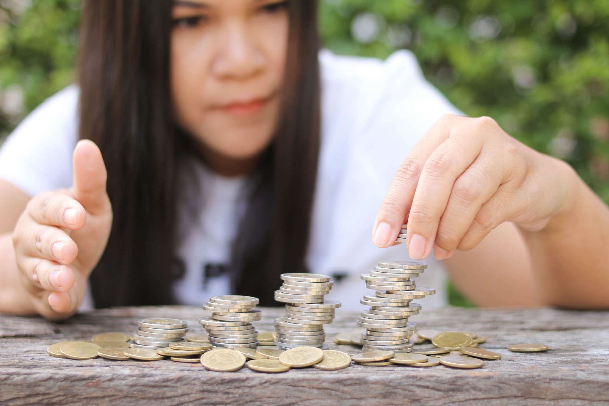 一萬元進了口袋，物價卻先漲了一輪——這場補貼遊戲,誰是贏家?
