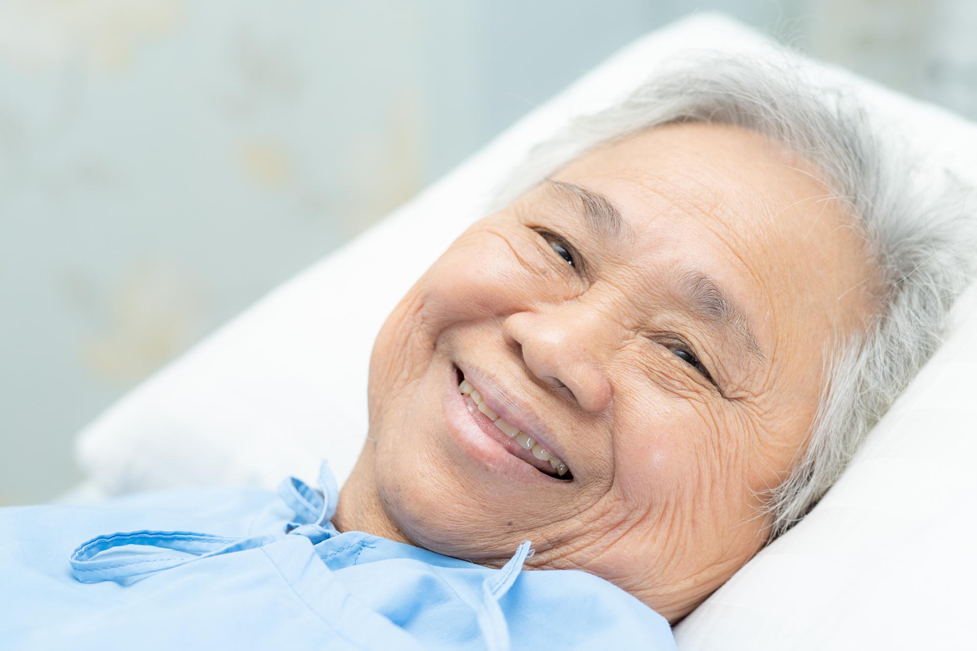 長輩缺牙不處理？小心大腦也跟著退化