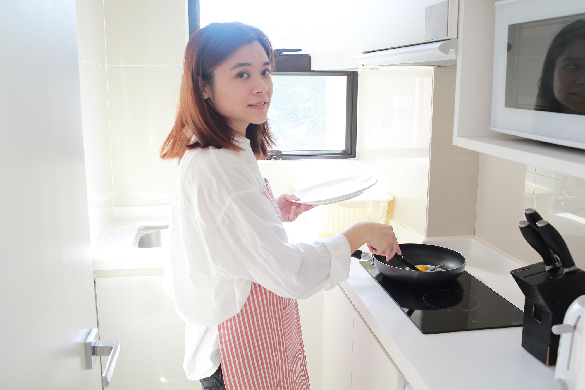 鬼鬼當媽後才懂:連遙控器都找不到的時候,空調還是要會自己動 — 時代熱搜生活深度報導