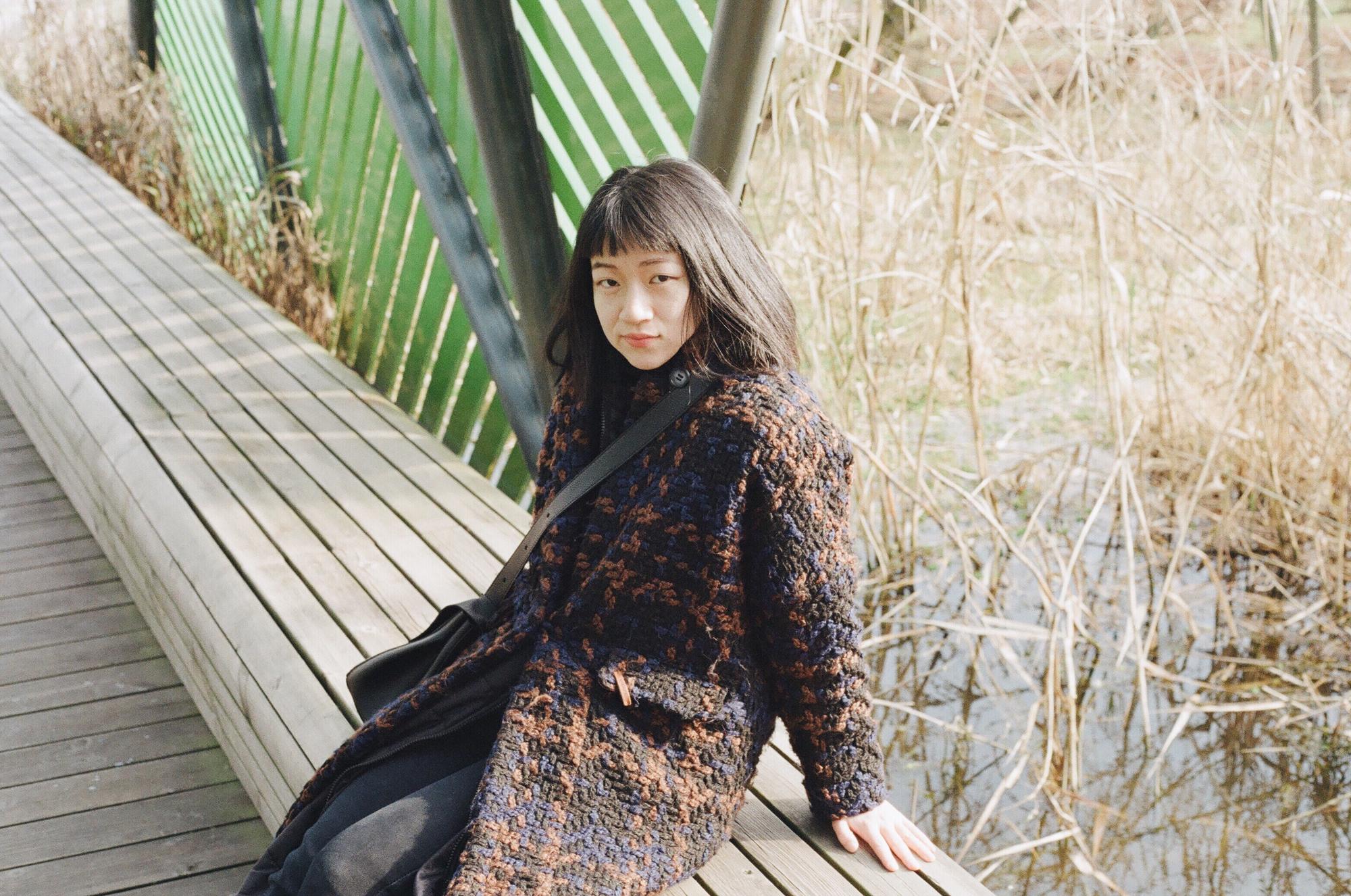 葉舒華的倫敦時刻：當甜美與全黑酷妹風在 Burberry 秀場外碰撞 — 相關圖片3