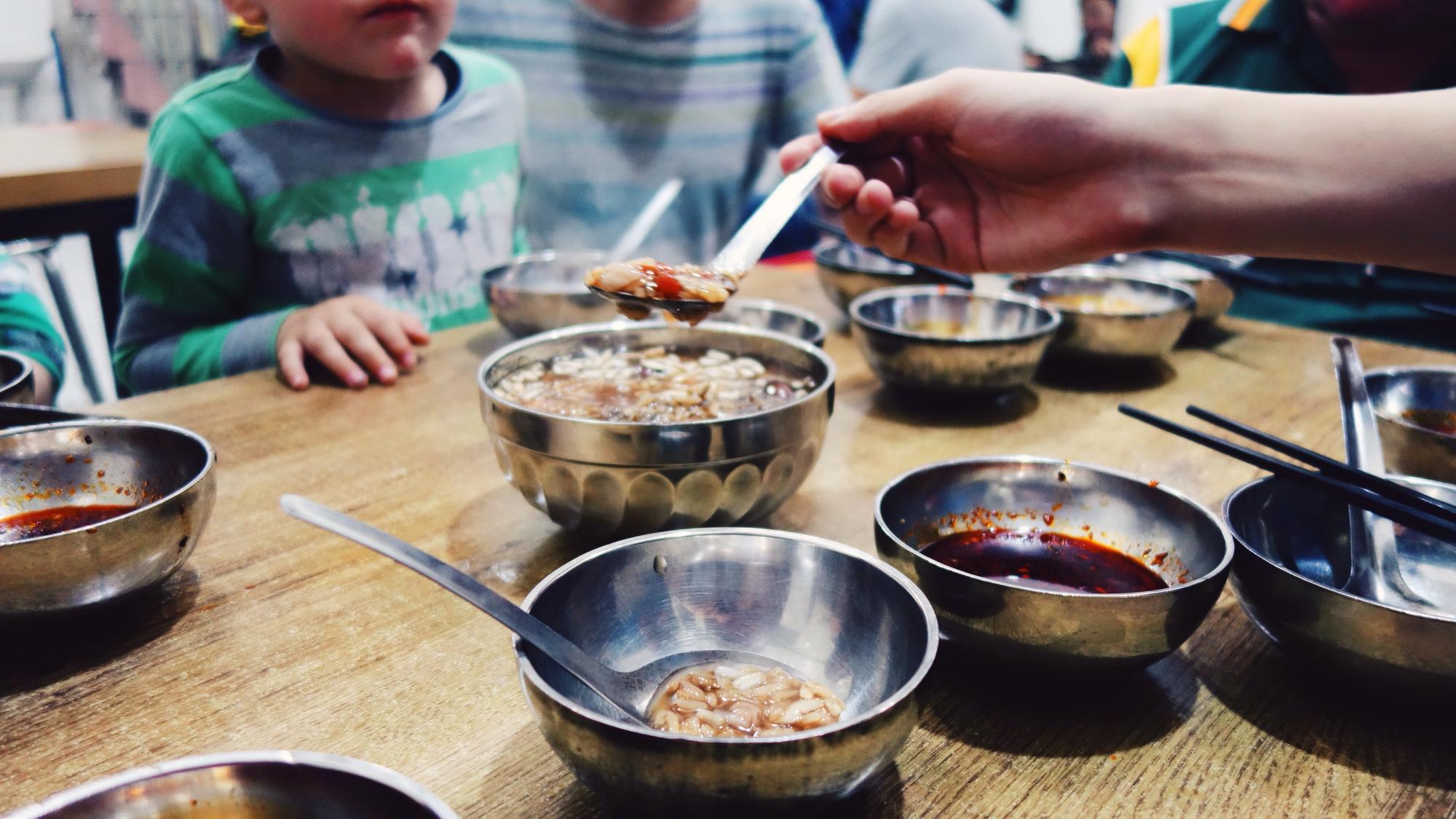 500碗公布了，台南人卻哭了——當巷口日常變成打卡景點 — 時代熱搜美食深度報導