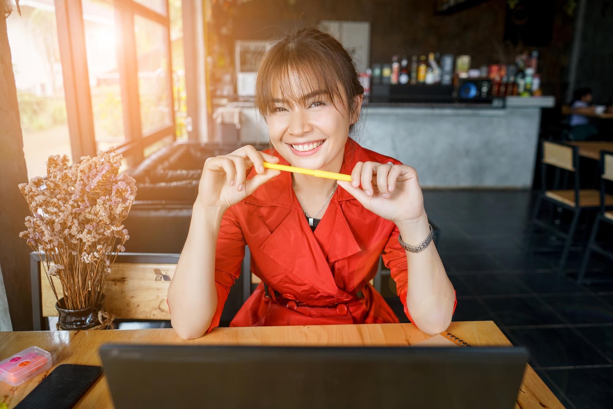 黃仁勳的餐桌哲學:用一碗雞湯,看懂兆元商戰背後的人情算計 — 相關圖片2