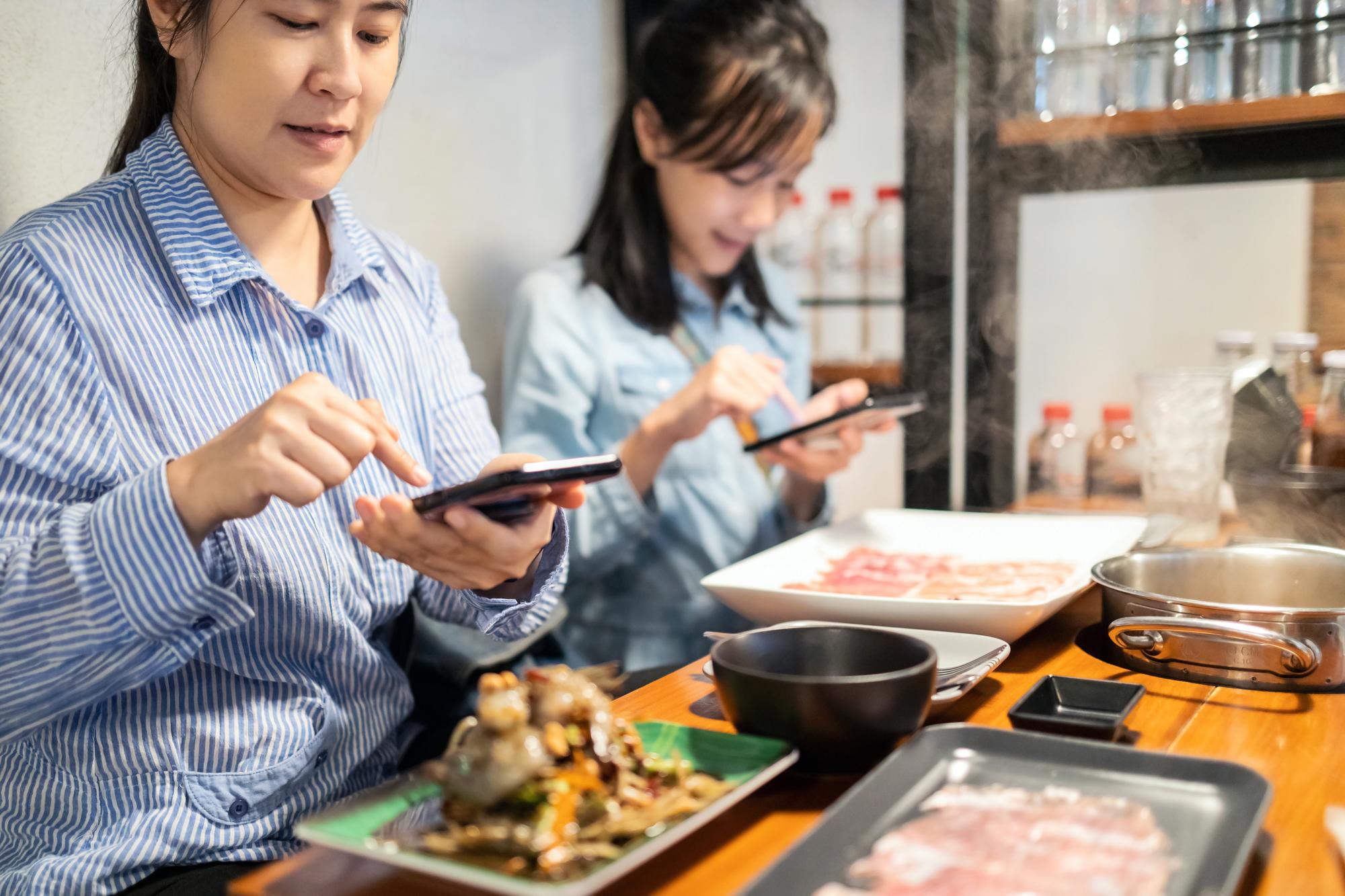 當免費餐點成為話題引信——從一場虛構的鐵板燒實驗,看社群行銷的溫度與算計