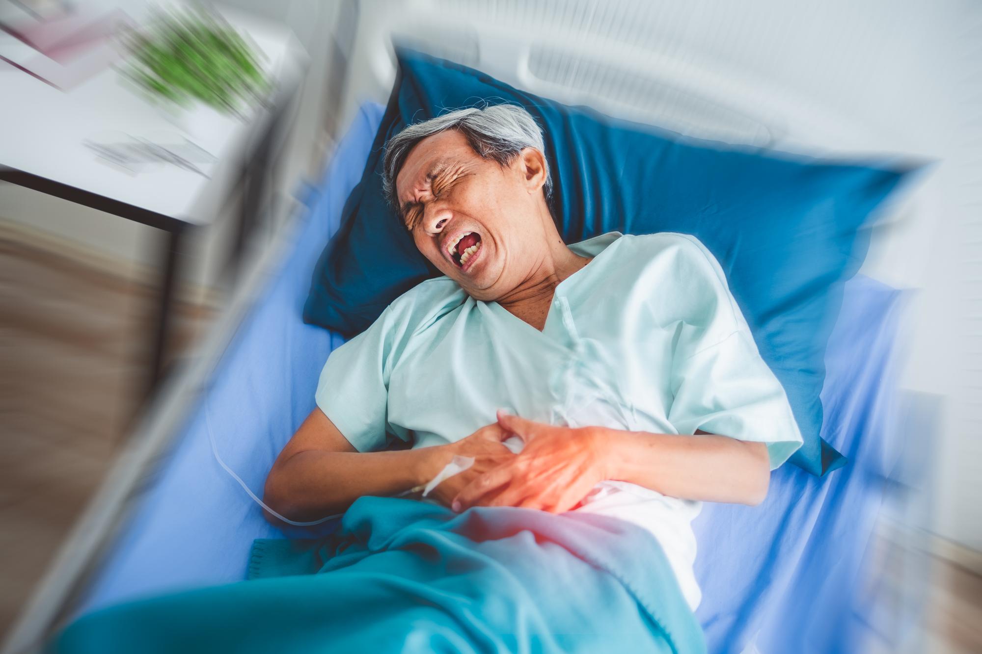 半夜抽筋別再只想著補鈣！這5個睡眠警訊代表腎臟在求救 — 健康文章主圖，由時代熱搜雅婷姐撰寫