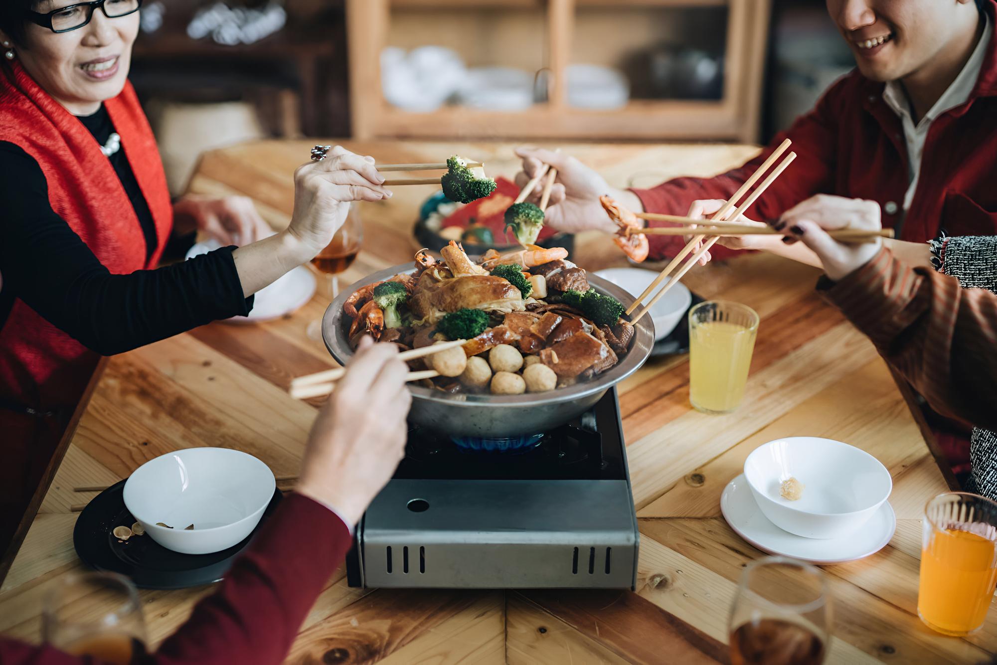 全家餐飲單月營收破2.8億的秘密:放下牛排館,撿起定食的溫度 — 時代熱搜美食深度報導