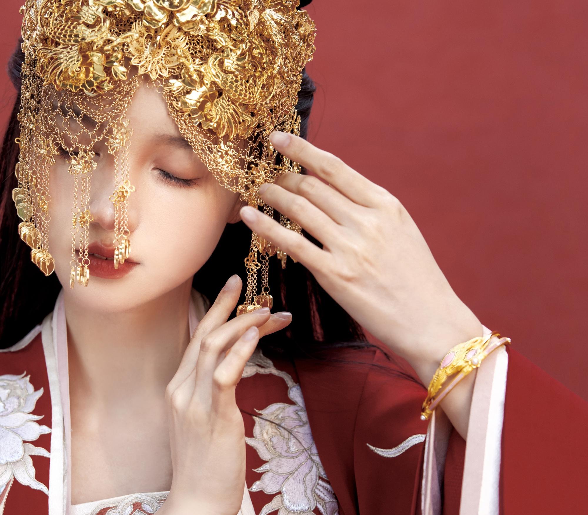 Chanel 從 Cartier 挖走珠寶創意總監：這不是人事異動，是宣戰 — 相關圖片3
