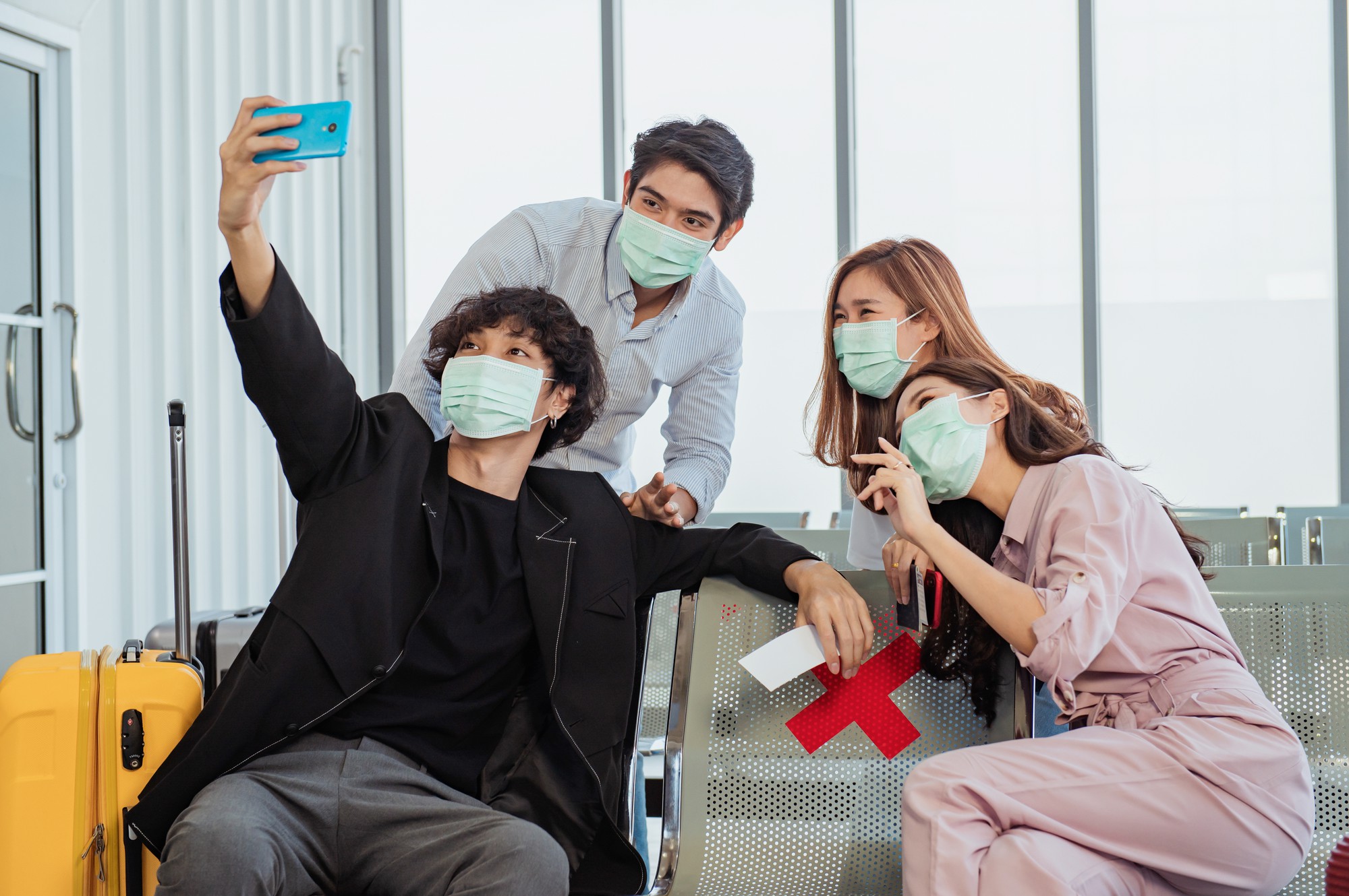 登革熱防疫新思維：機場攔截比社區噴藥更省錢？ — 健康文章主圖，由時代熱搜雅婷姐撰寫