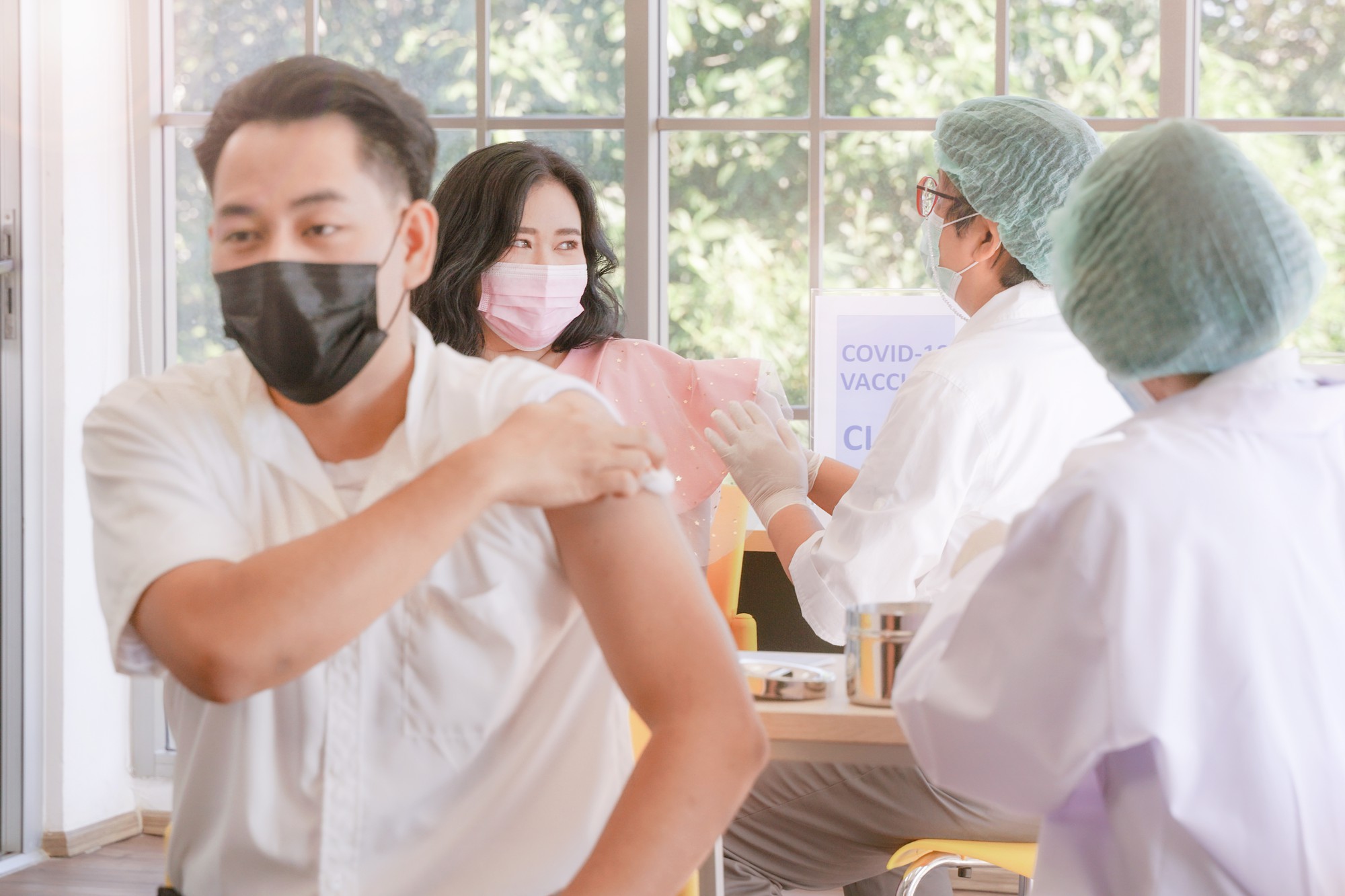 家裡有臥床家人要注意！40多歲女性染疫病逝，疫苗接種和居家防護不能少 — 相關圖片2