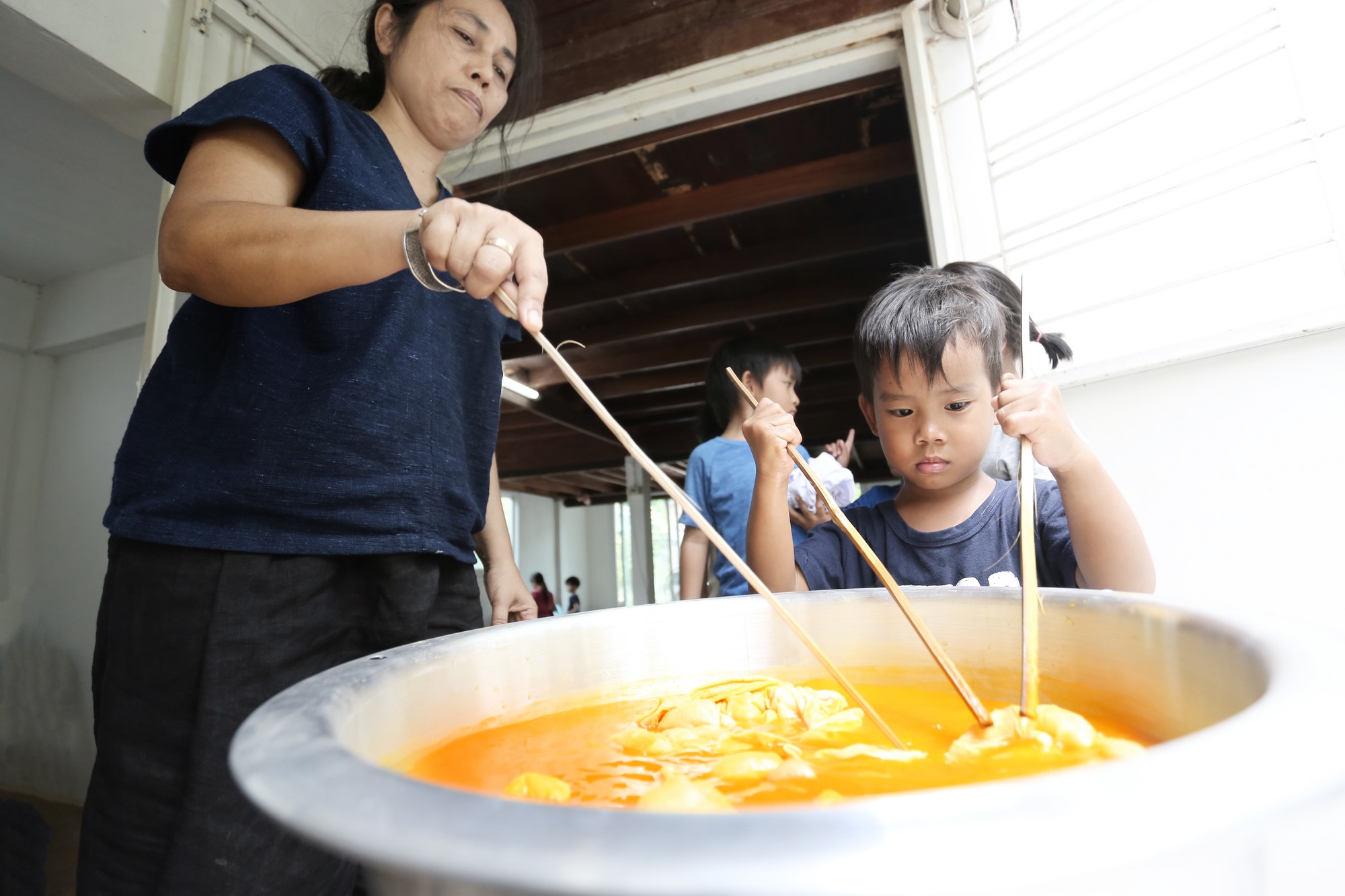 73歲阿江老闆中秋後熄燈:台南鱔魚意麵傳奇,那股鑊氣要成追憶了 — 美食文章主圖，由時代熱搜蘇曉曼撰寫