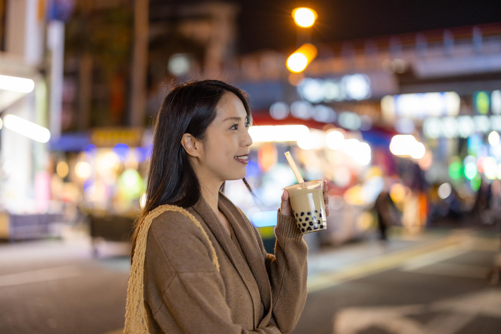 高雄奶茶節:當一杯甜變成一整條街的溫度——在地人與外地人的甜蜜矛盾 — 相關圖片2