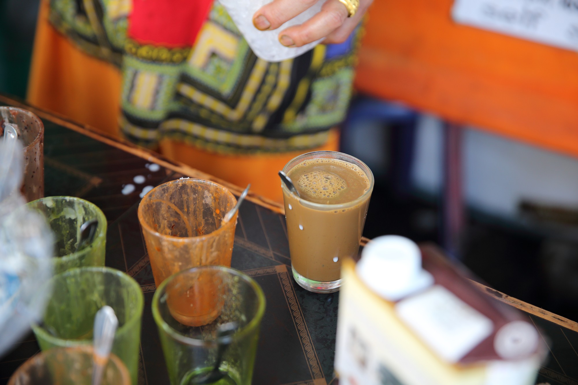 高雄奶茶節:當一杯甜變成一整條街的溫度——在地人與外地人的甜蜜矛盾 — 時代熱搜美食深度報導