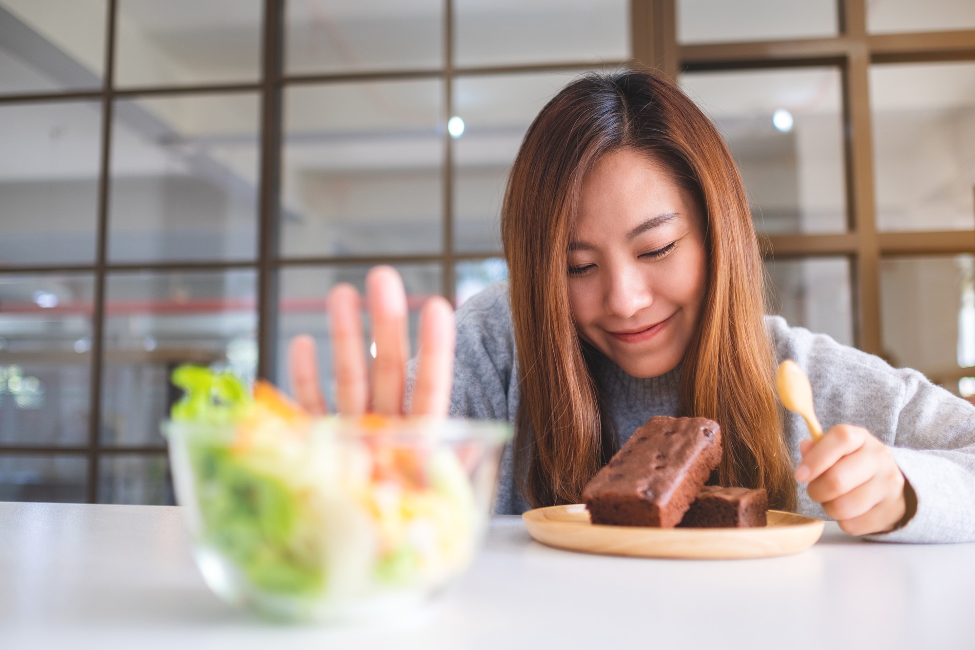 75歲老翁天天吃肉包，血糖飆到140！中醫師：你以為吃的是爆漿湯汁，其實喝的是純豬油 — 相關圖片3