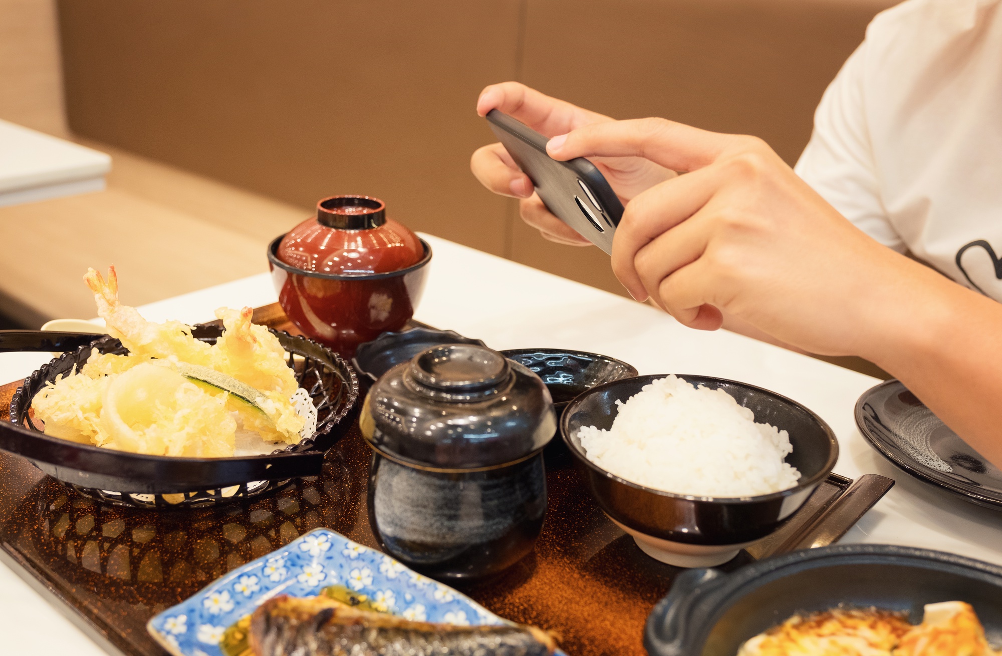 那碗湯,讓日本大胃女王在札幌6度低溫裡想哭