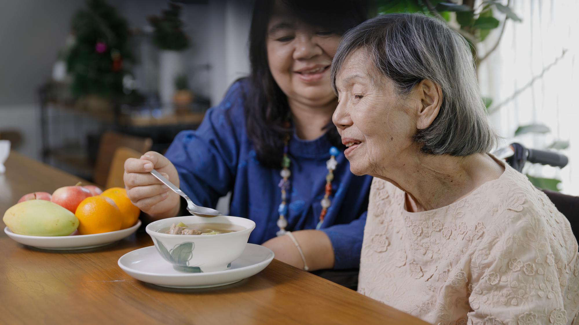 一道菜的溫度，能把阿公阿嬤從家裡叫出來嗎？ — 時代熱搜美食深度報導