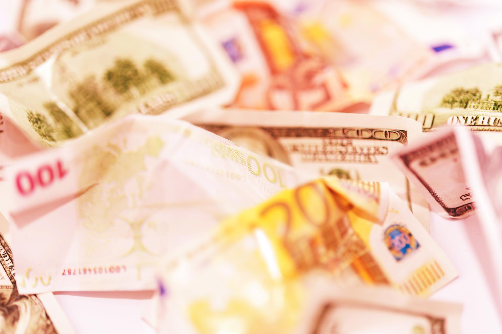 黃金站上8,000美元不是夢？德銀報告揭露央行購金背後的結構性轉變