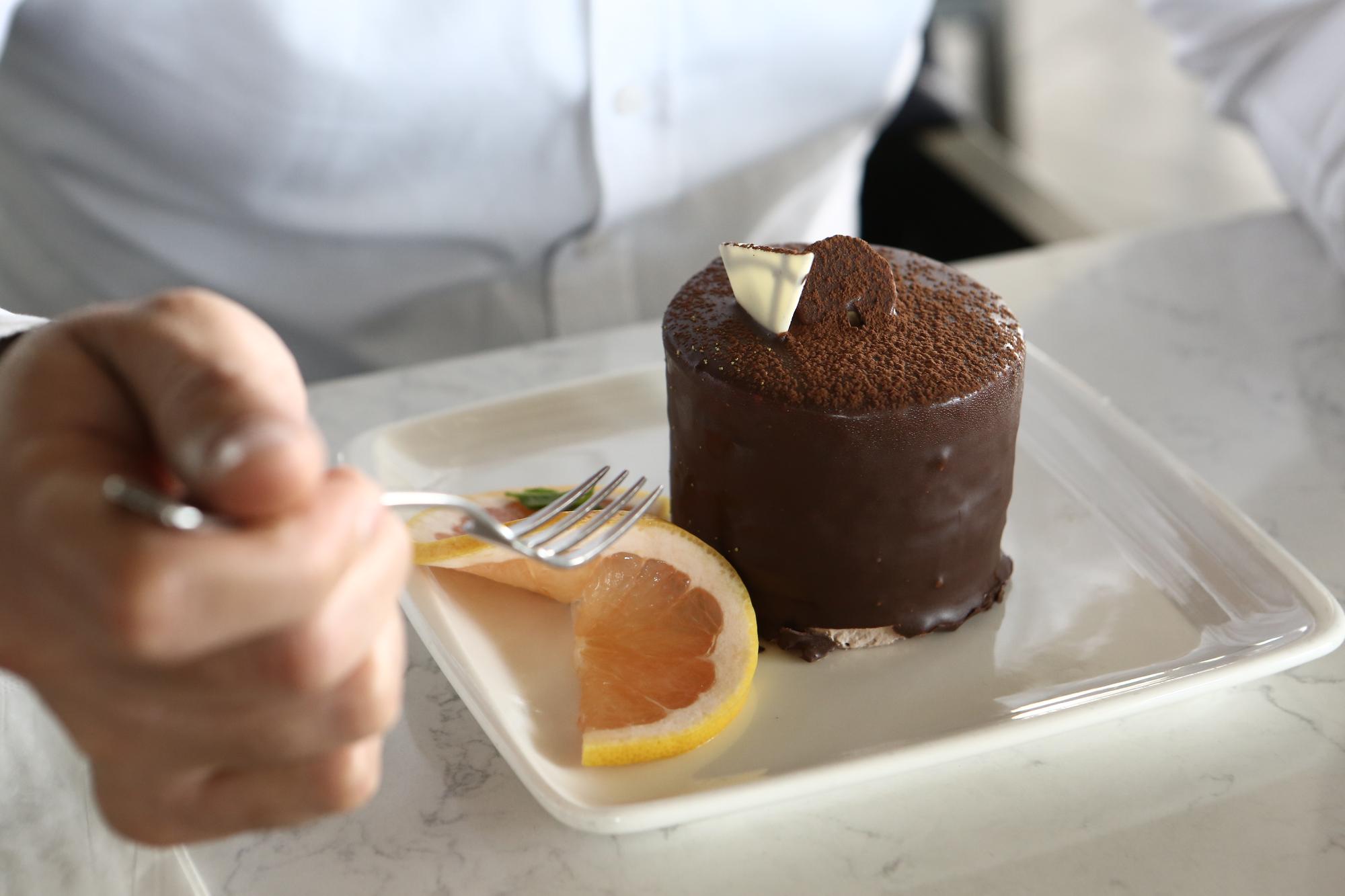 21星主廚插旗台北大直——Alain Ducasse 的巧克力與冰淇淋,為什麼值得你專程造訪? — 美食文章主圖，由時代熱搜蘇曉曼撰寫