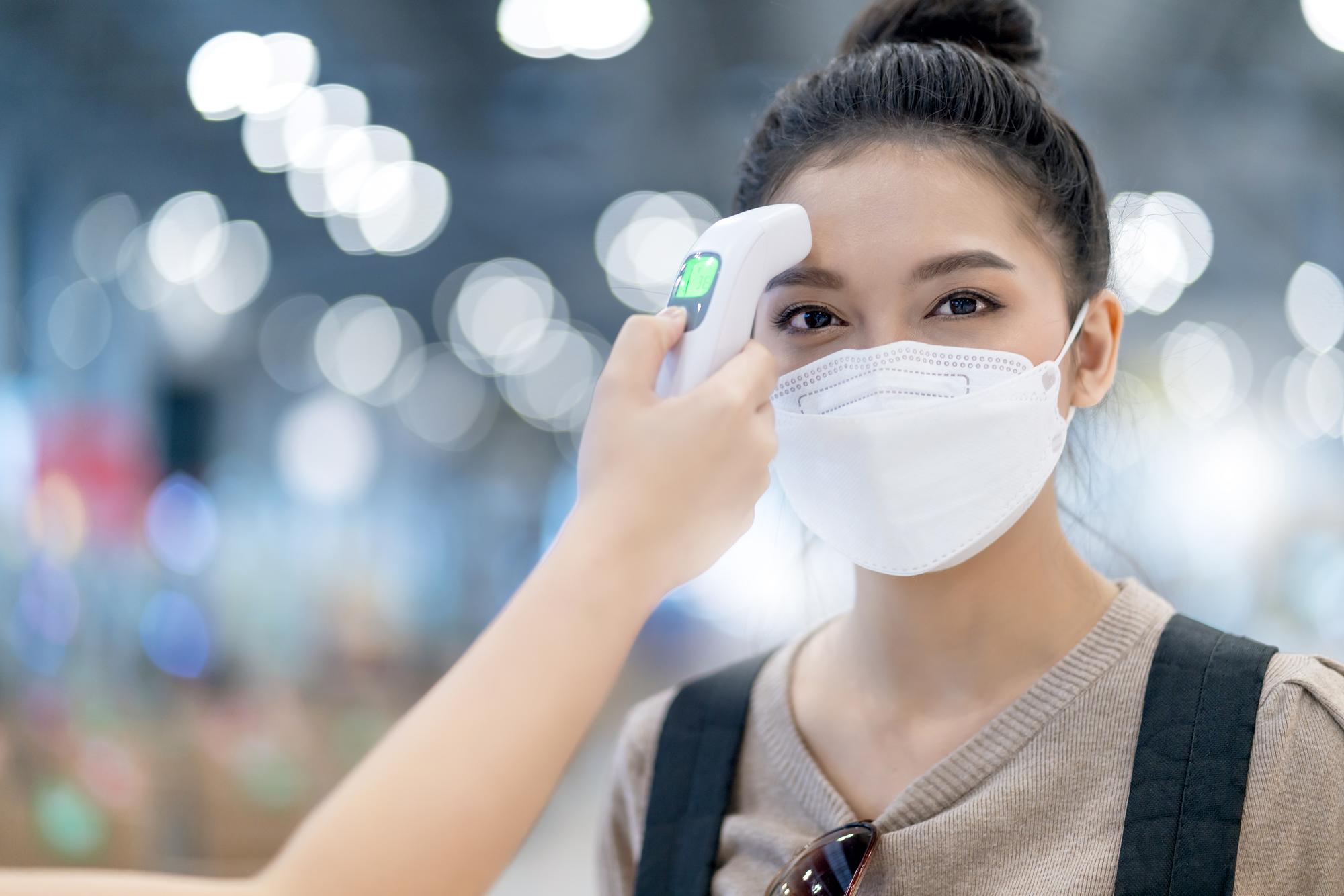 快篩陰性就能放行？登革熱防疫不是只看一張試紙這麼簡單 — 健康文章主圖，由時代熱搜雅婷姐撰寫