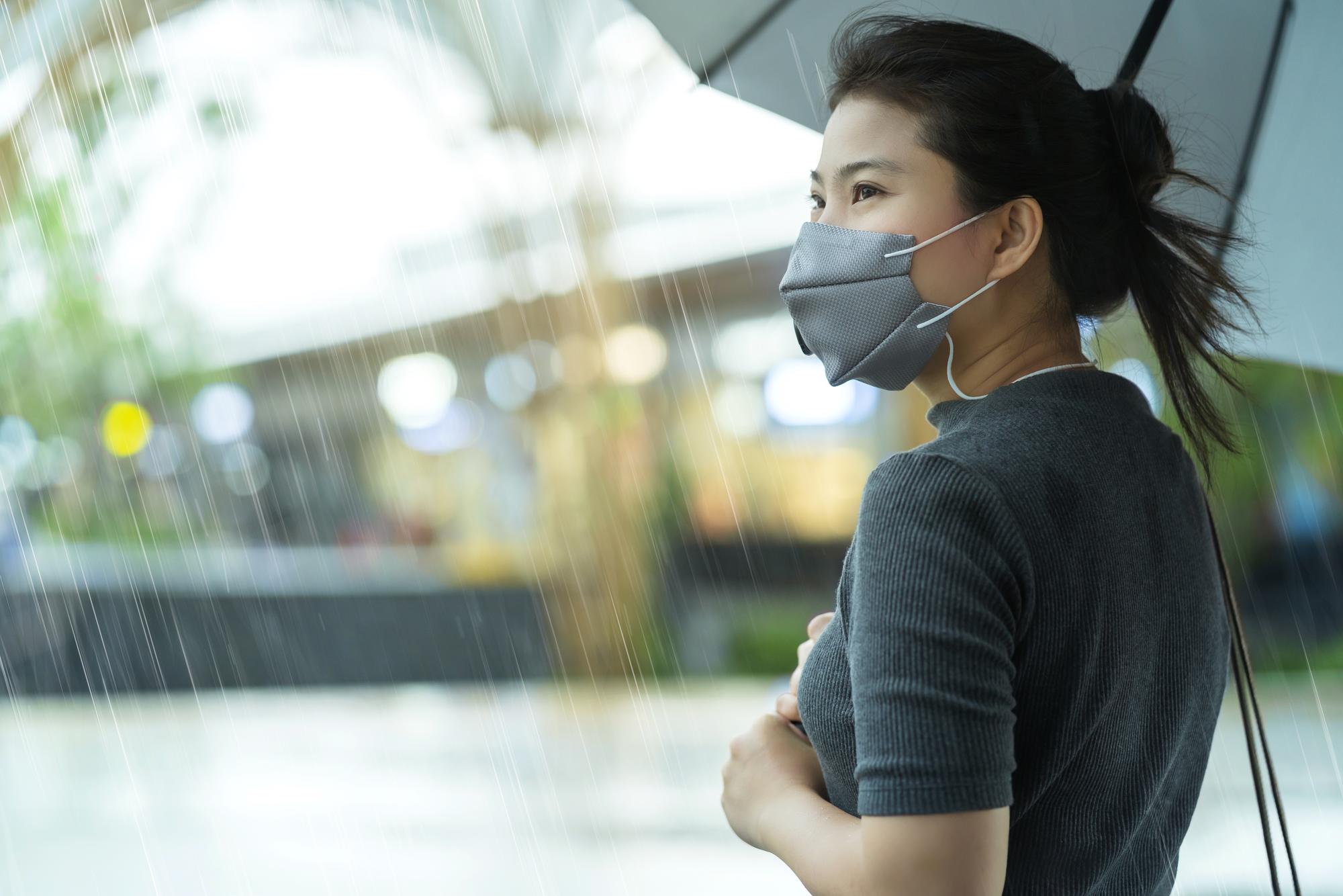 梅雨季的浪漫想像，在台灣大概撐不過一場午後暴雨 — 相關圖片2