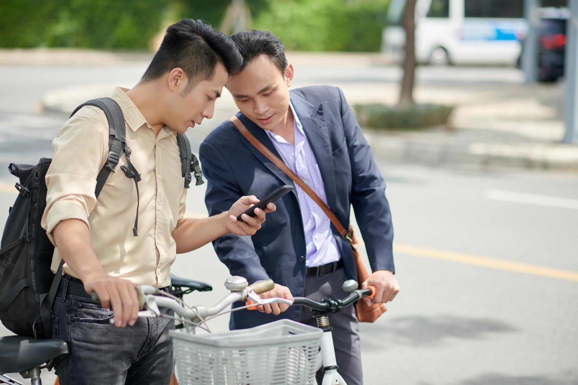 Uber 北投機車載客計畫：在創新與法規之間，外送員該不該當那個實驗品？