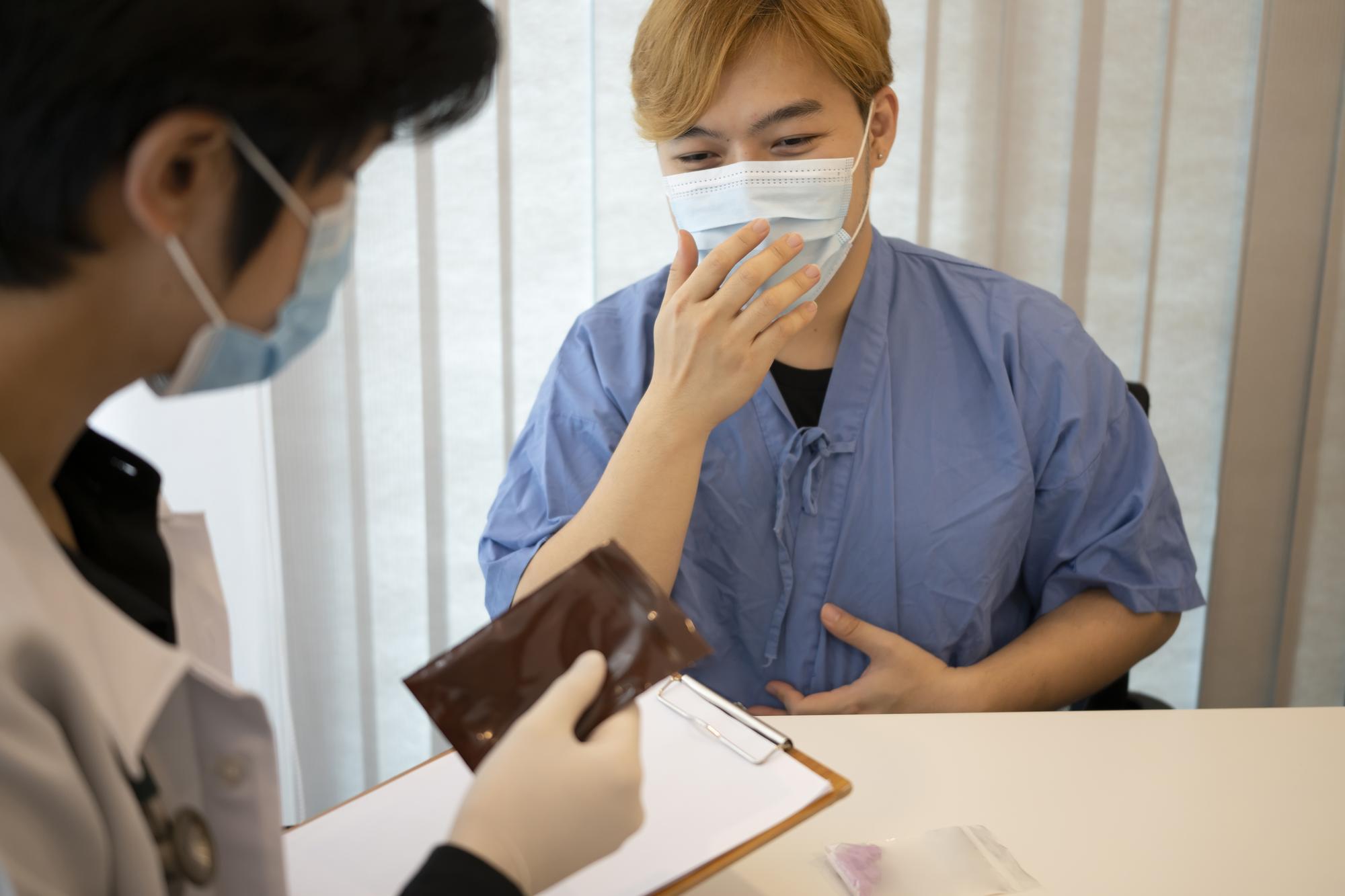 板橋C肝群聚感染：不是針頭共用，是整瓶藥都被污染了！1118人要篩檢 — 相關圖片2