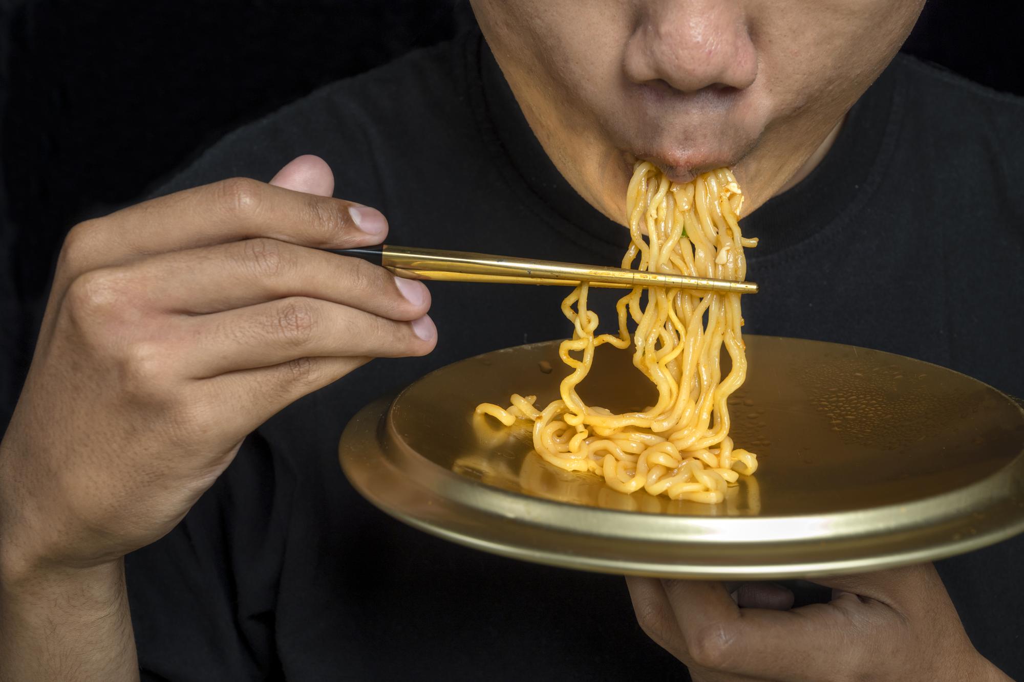 從杜老爺到王品的麵條——皇家可口如何成為台灣餐桌的隱形支柱