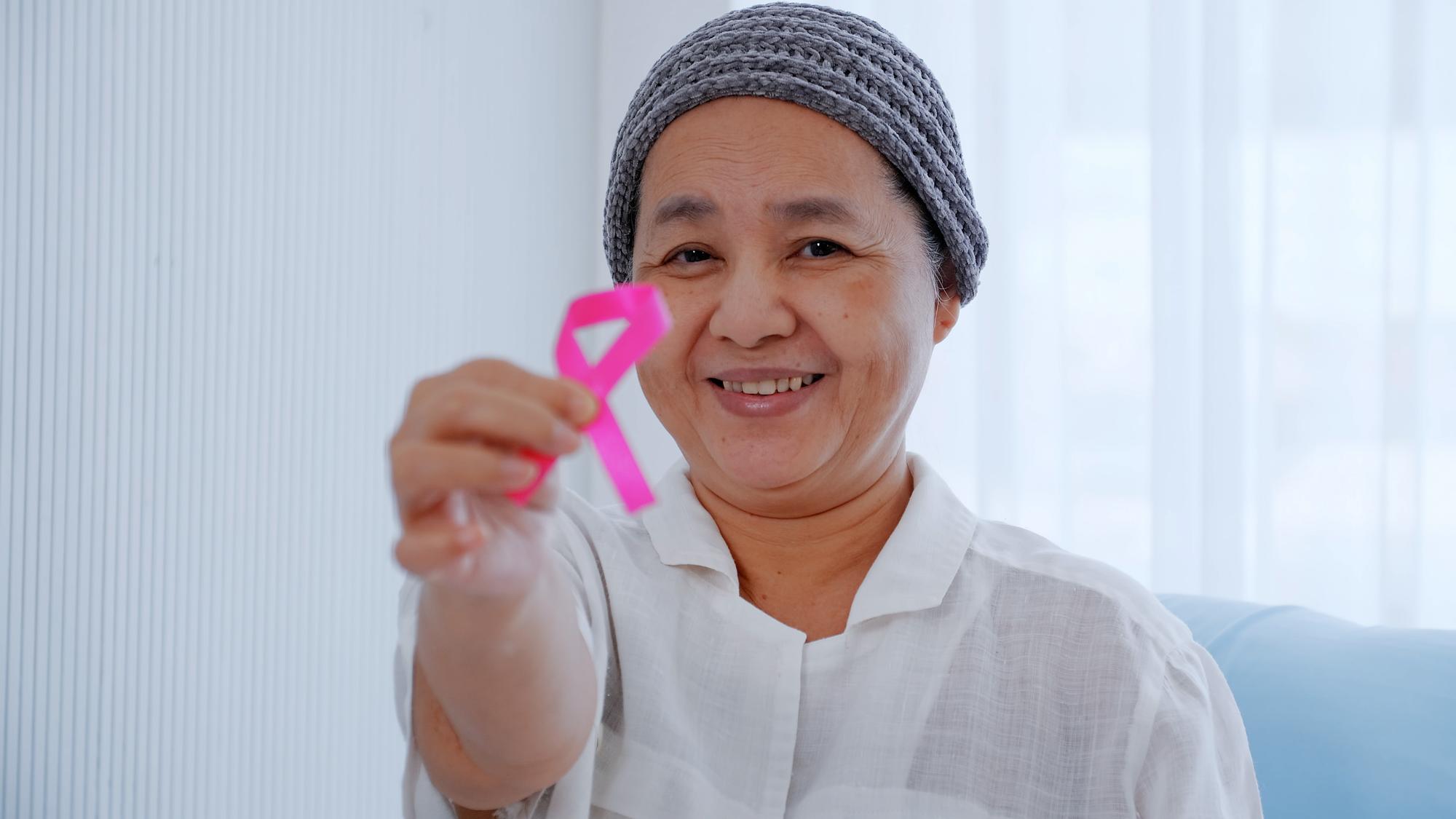 乳癌風險跟族群有關？客家人vs閩南人數據會說話，但定期篩檢才是保命關鍵 — 健康文章主圖，由時代熱搜雅婷姐撰寫