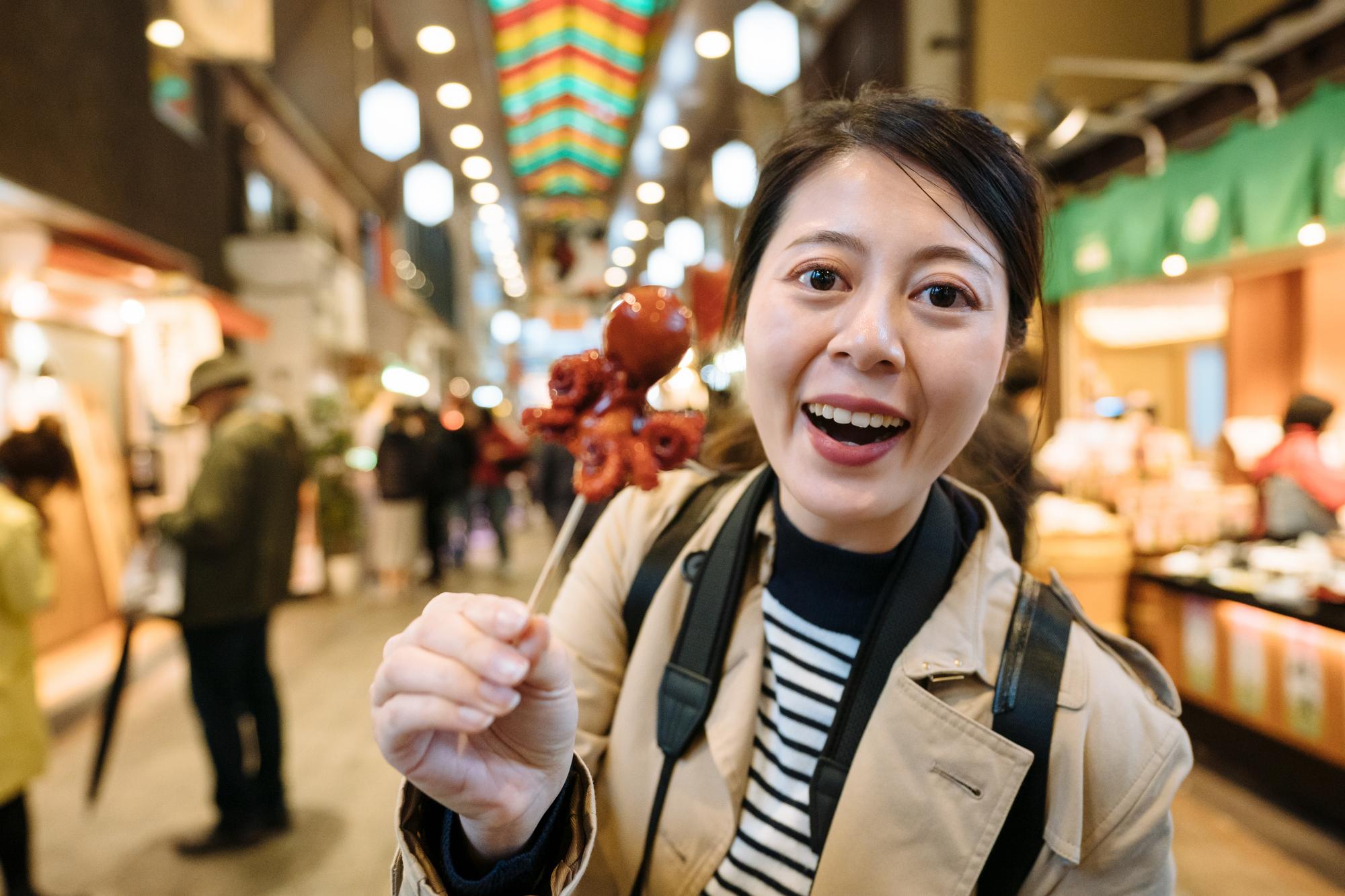 圓山花博漢堡市集：當星級飯店走上街頭，台北人的胃是該留還是該省? — 美食文章主圖，由時代熱搜蘇曉曼撰寫