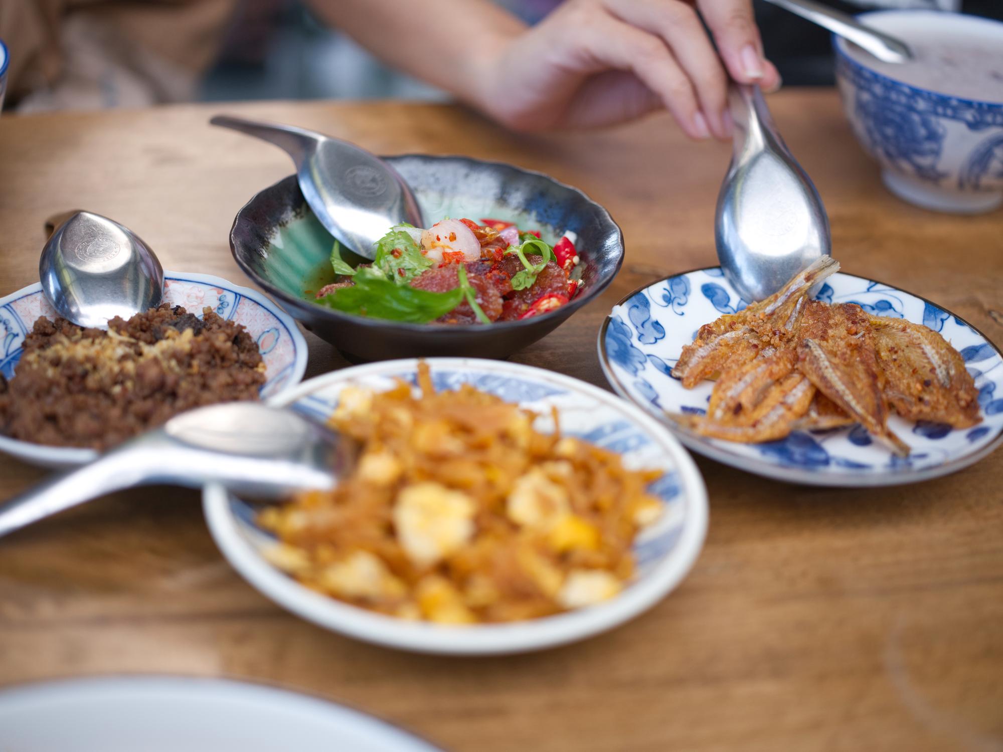 當億萬富翁也打包剩菜：黃仁勳的台灣味，與那些被搶訂的巷弄餐桌 — 相關圖片3