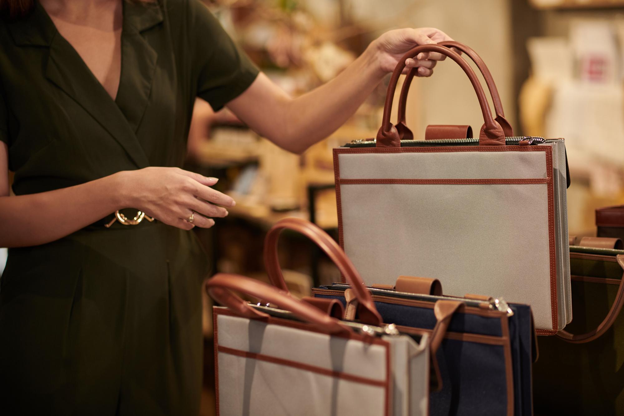 Fendi Baguette 26424 復刻：當懷舊成為精算，你買的是態度還是投資？ — 時代熱搜時尚深度報導