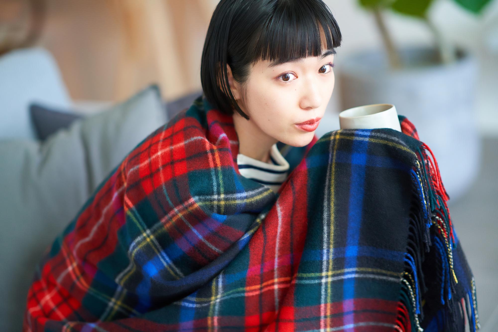 格紋法蘭絨的存在宣言：2026 秋冬，經典不需要被原諒 — 相關圖片2