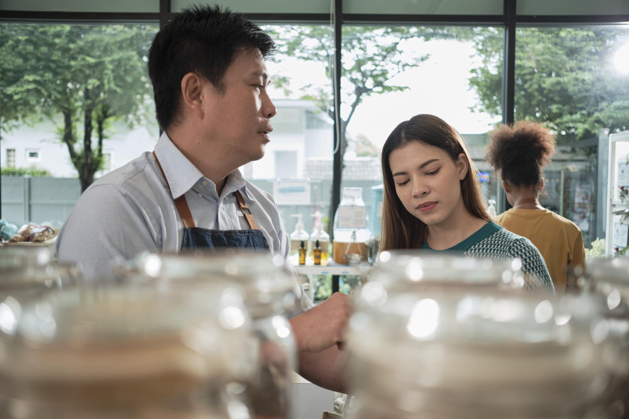 五月報稅季，為何中價位餐廳最受傷？