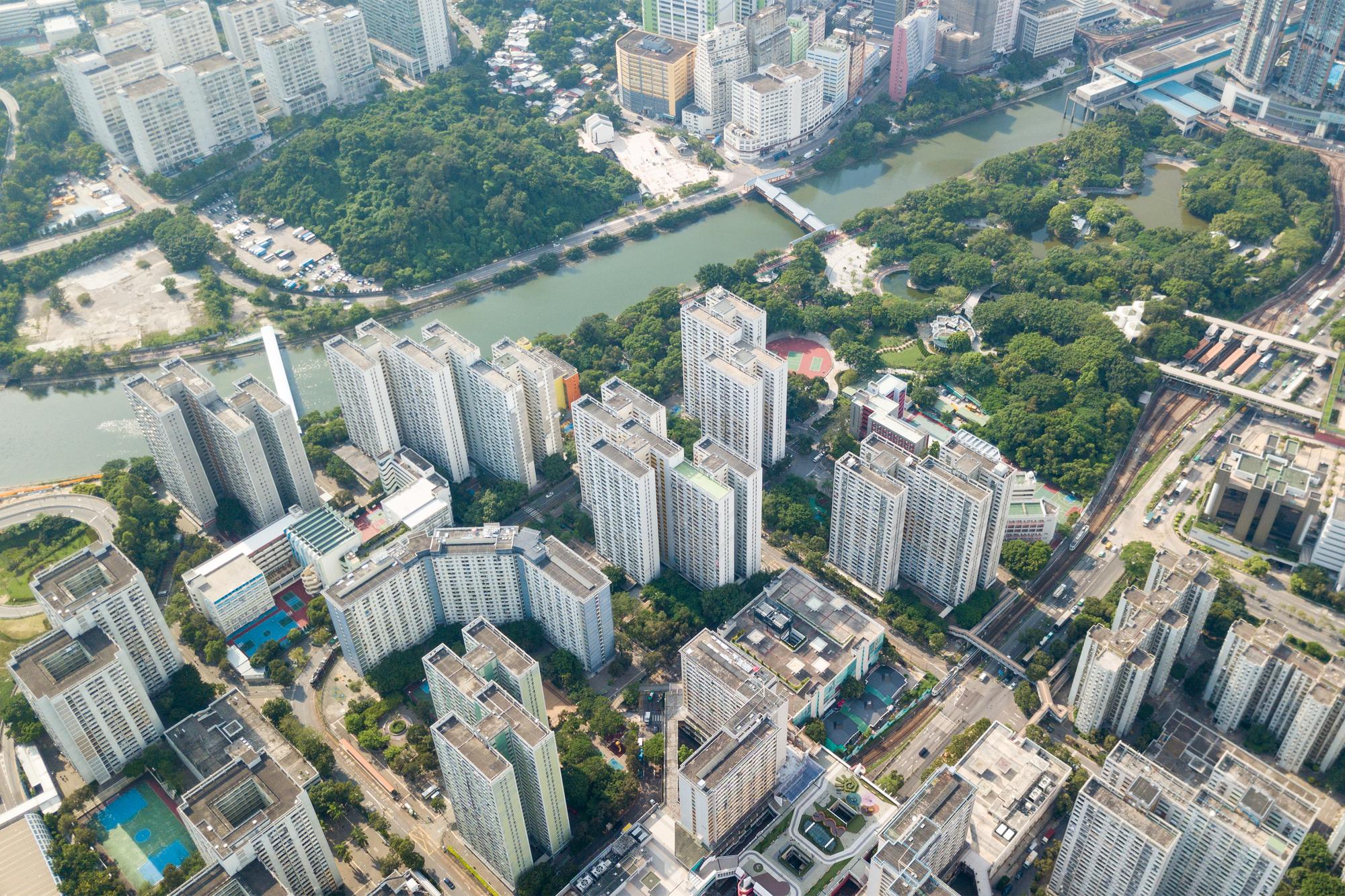 八月房市急凍15,723棟：青安3.0變排富令，家電業也凍傷了 — 房產文章主圖，由時代熱搜陳振威撰寫