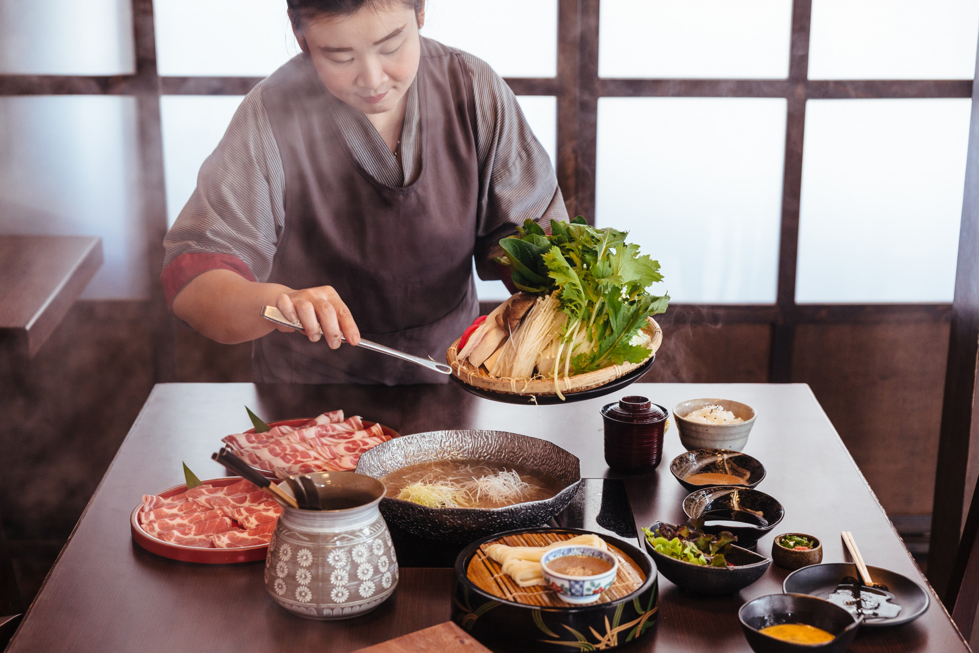 當米其林碰壁,有人用 500 盤為台灣味蕾發聲 — 美食文章主圖，由時代熱搜蘇曉曼撰寫