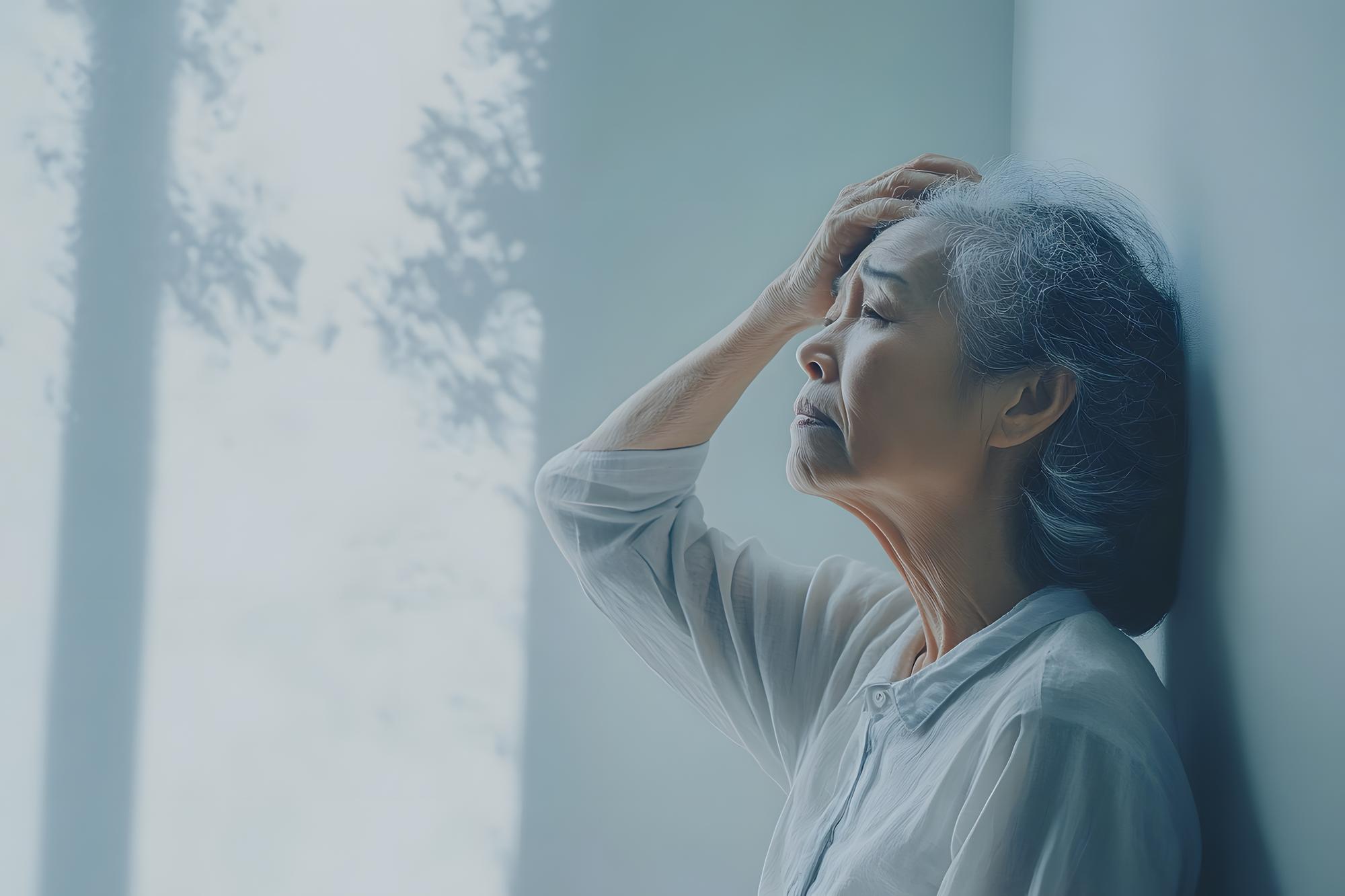 走路卡卡、邊走邊講電話會跌倒？醫師提醒：這些步態異常可能是大腦在求救 — 健康文章主圖，由時代熱搜雅婷姐撰寫