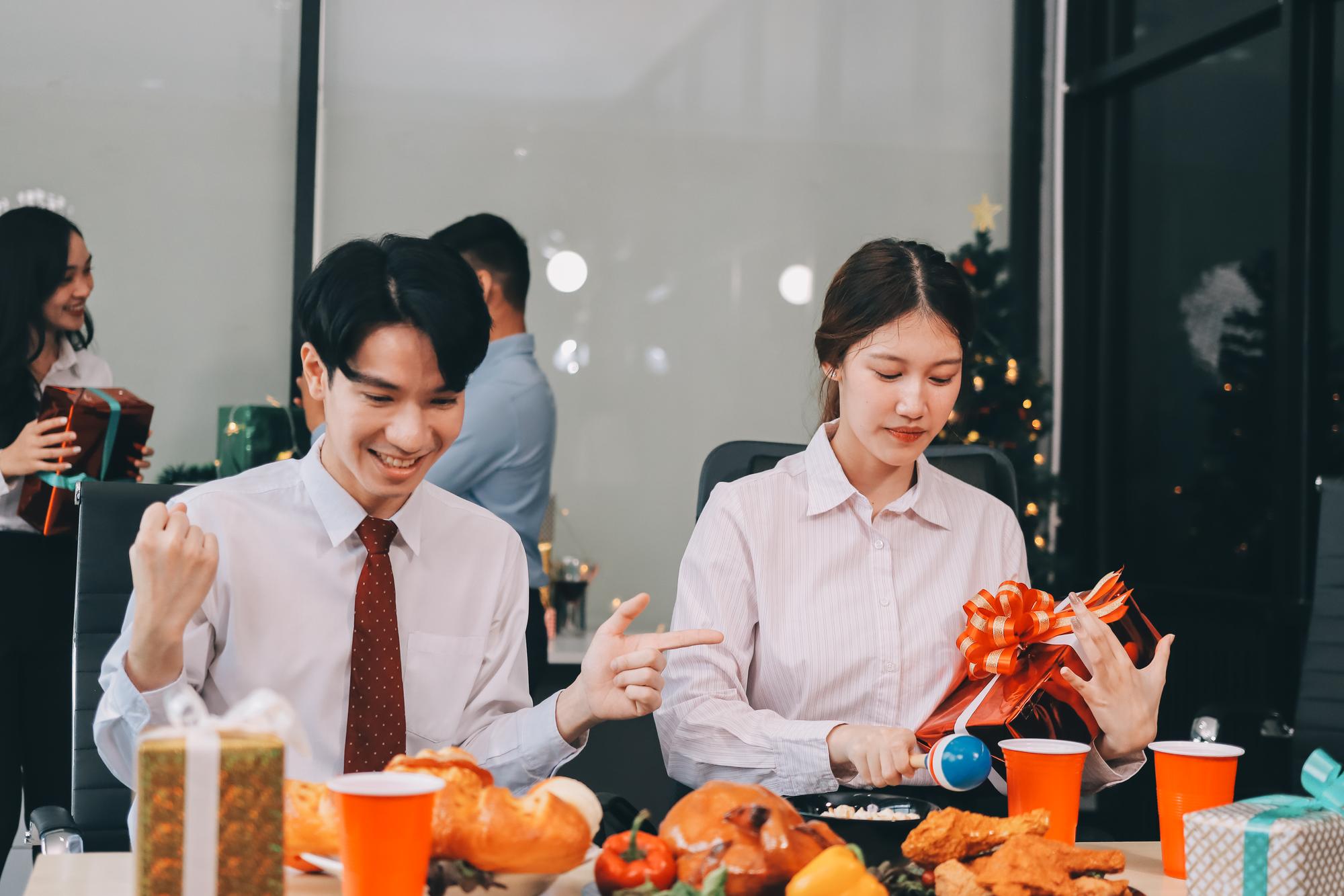 王品前8月營收174.4億元,父親節單日破億——多品牌矩陣裡的台灣餐飲生存學 — 相關圖片3