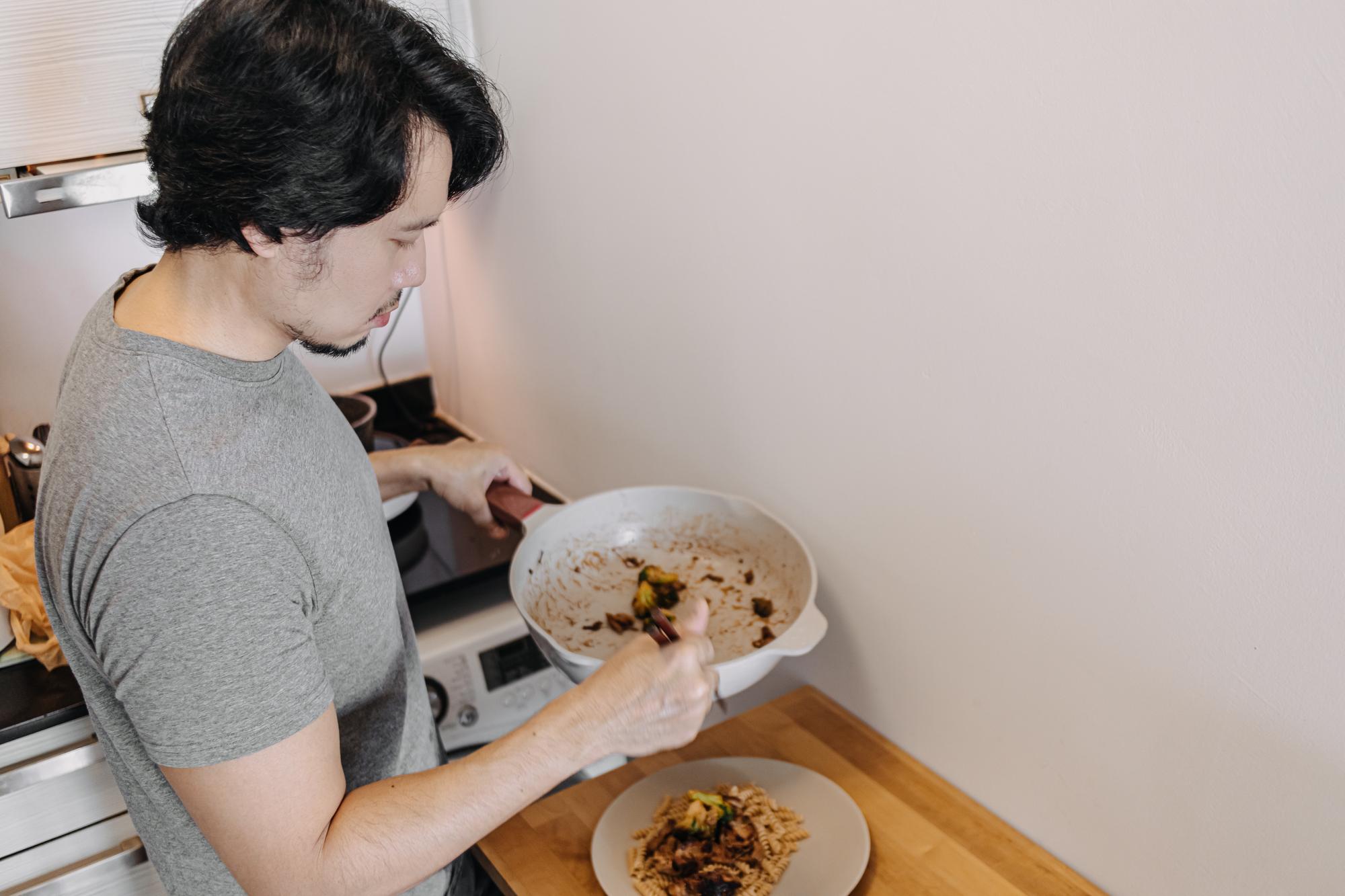 氣炸鍋油煙比傳統炒菜還毒？譚敦慈：這三個習慣最傷肺