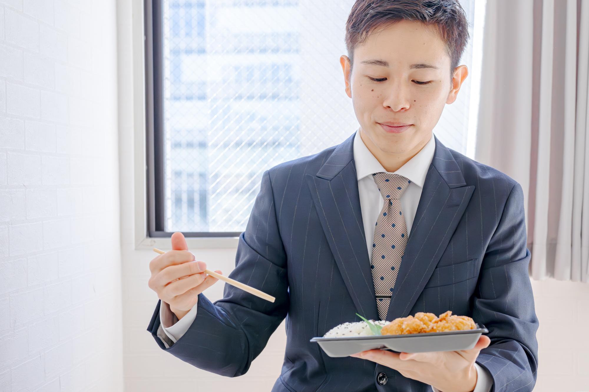 500盤評審名單出爐：當財經網紅開始評美食，這份名單還剩什麼？ — 生活文章主圖，由時代熱搜江里歐撰寫