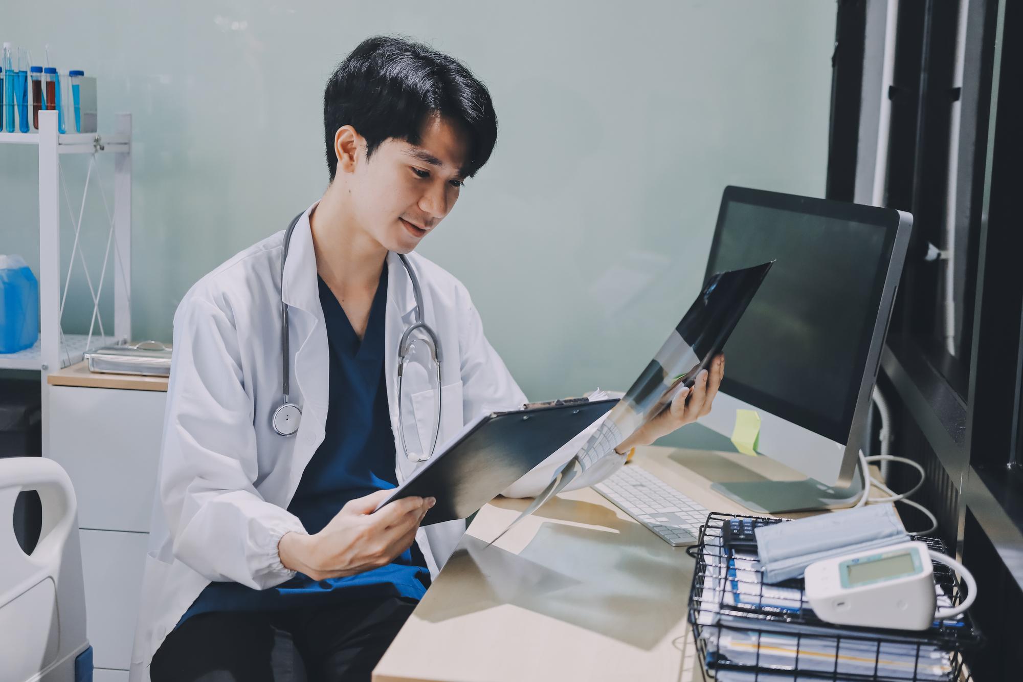 別再帶病歷光碟跑醫院了！2026年起醫學中心病歷互通，省錢省時還能救命