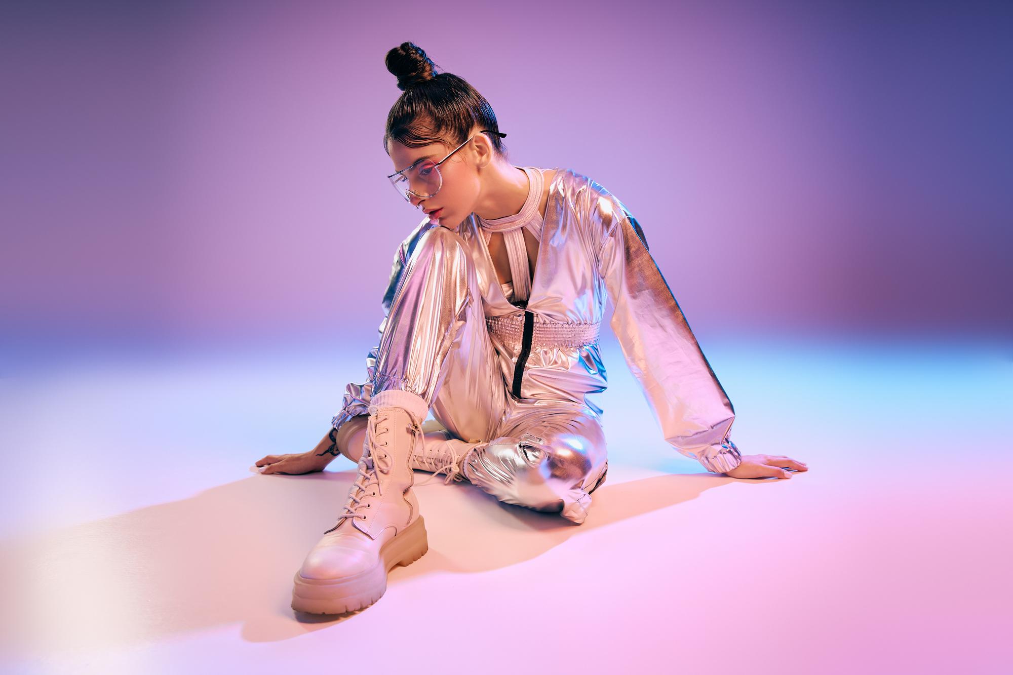 JENNIE 把 Superstar 改成方頭芭蕾鞋——這不是妥協，是宣戰 — 相關圖片3