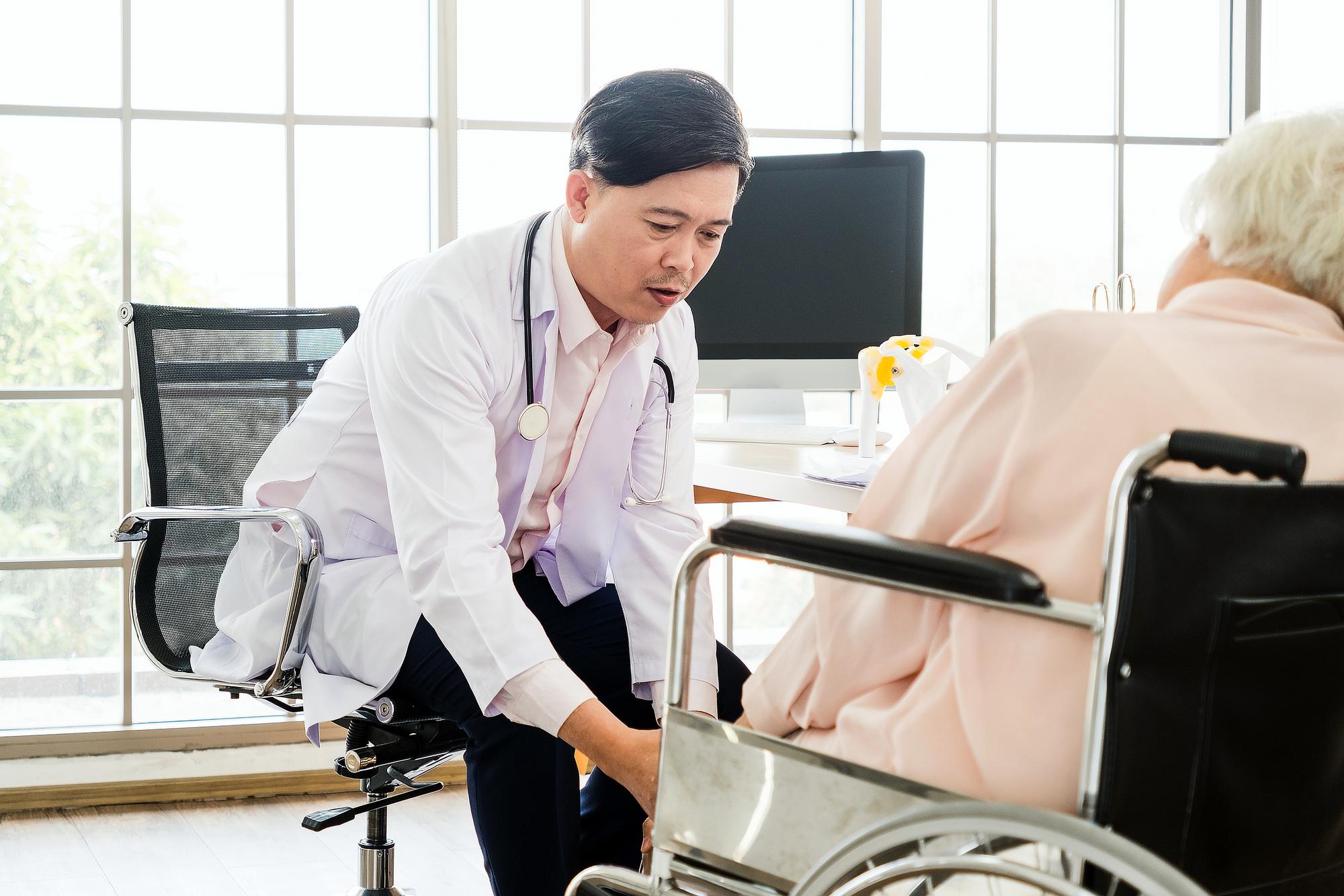 在家打點滴省一半？保險不賠才是大問題！ — 相關圖片2