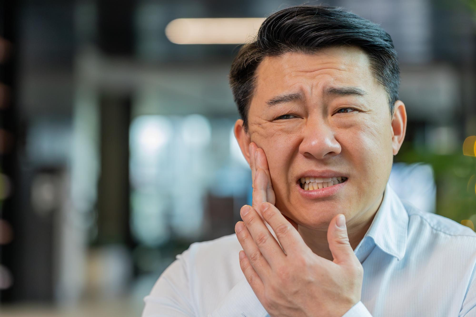 長輩缺牙不處理？小心大腦也跟著退化