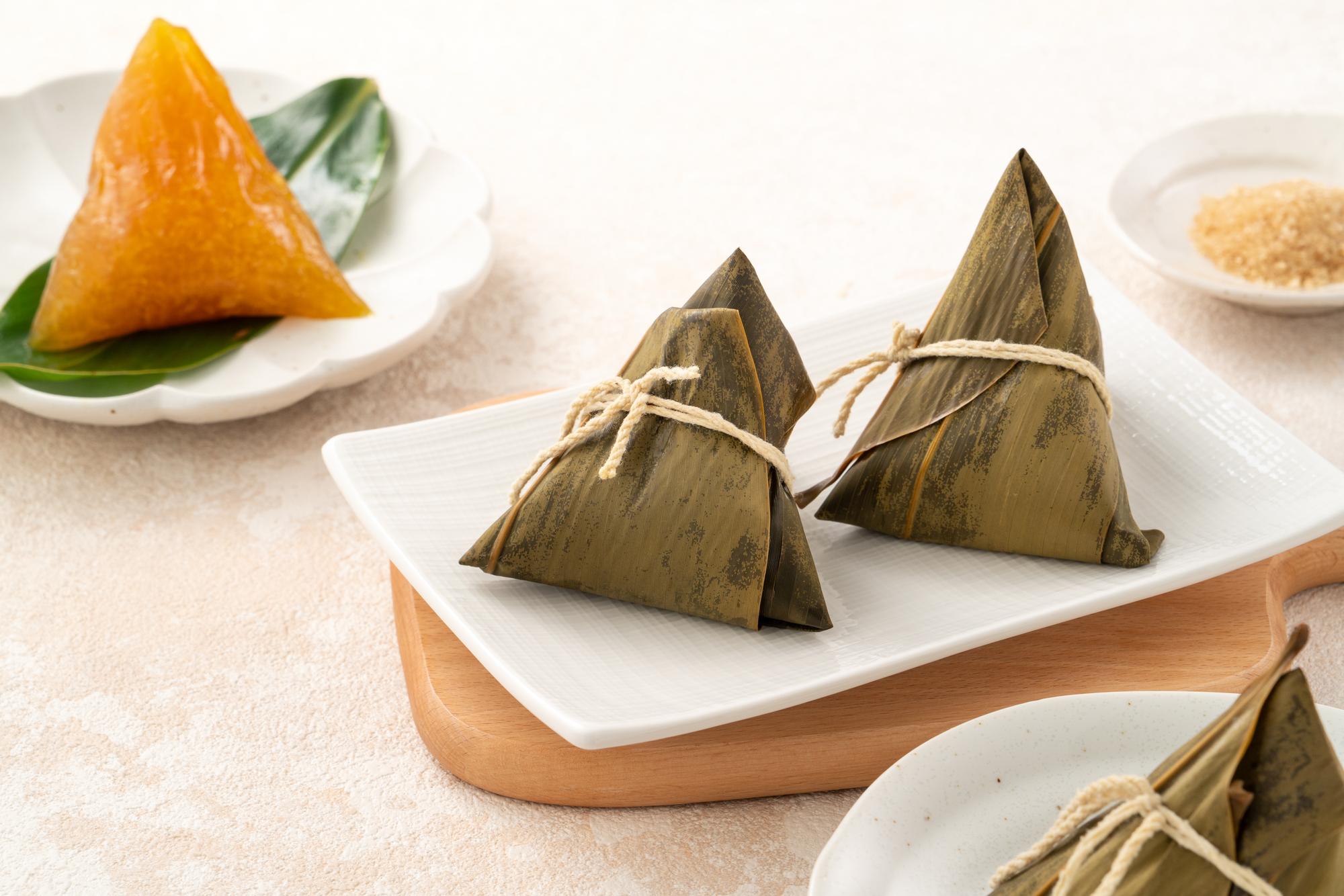 黃仁勳的背板藏著台灣味——當肉粽與豬腳,也成了AI供應鏈 — 美食文章主圖，由時代熱搜蘇曉曼撰寫