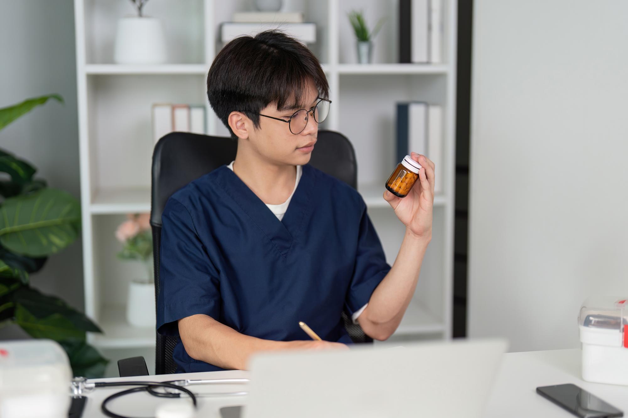 105萬人的血管帳本:健保新制不只看數字,更看你離風險有多近 — 生活文章主圖，由時代熱搜江里歐撰寫