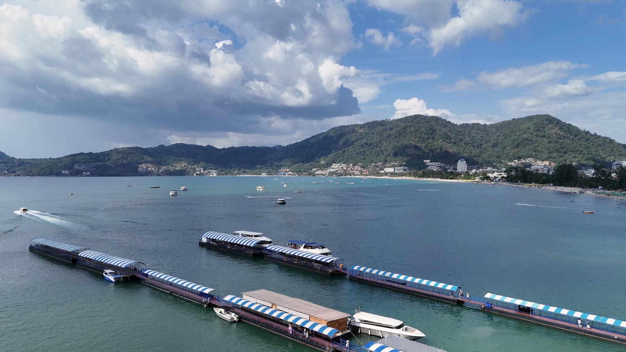 當小琉球變成「關島」：四天停航後，我們看見的不只是空貨架 — 生活文章主圖，由時代熱搜江里歐撰寫