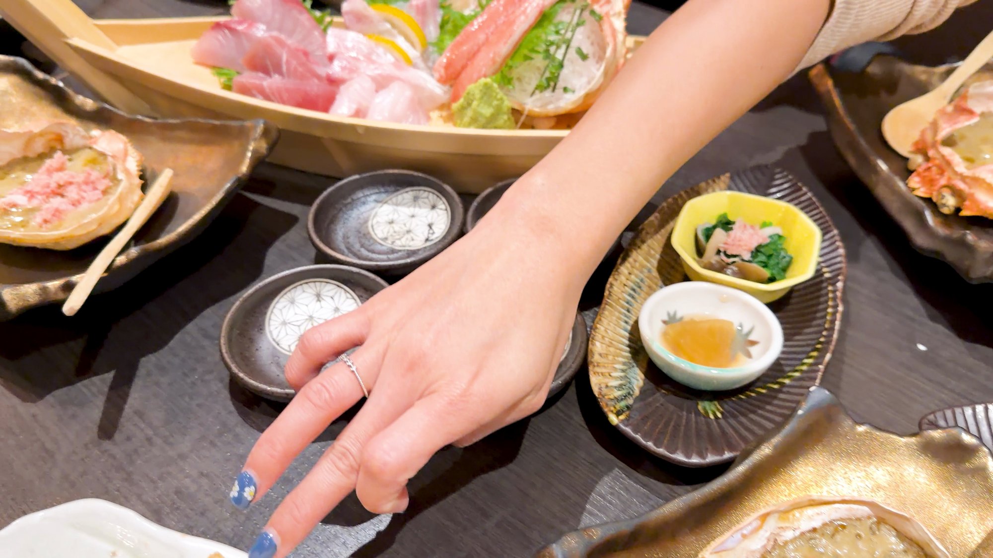 一間台中囝仔開的日料店,為什麼讓老饕們願意等上半年? — 時代熱搜美食深度報導