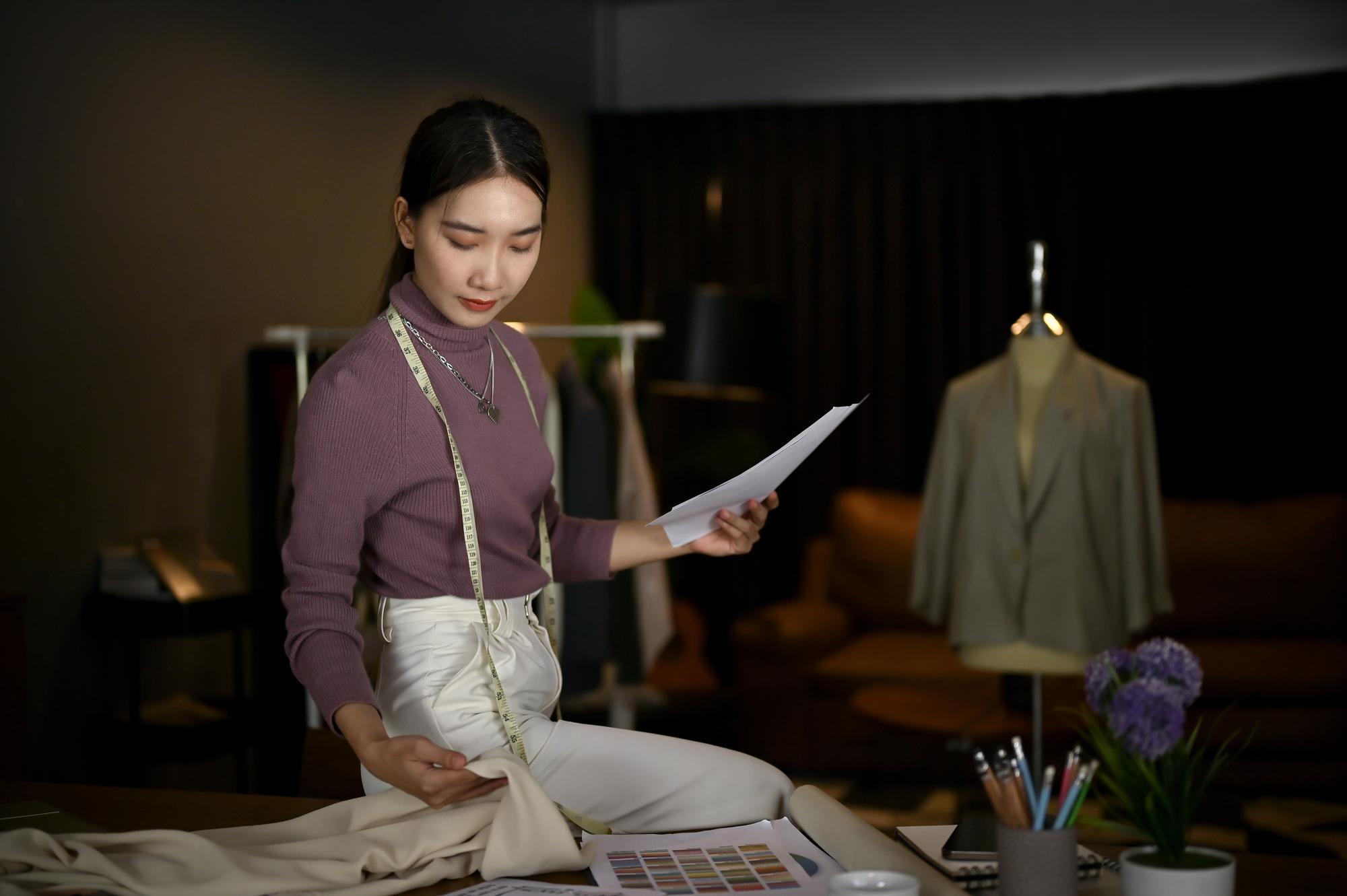 高訂不該是展品——當工藝學會摺疊與呼吸 — 時代熱搜時尚深度報導